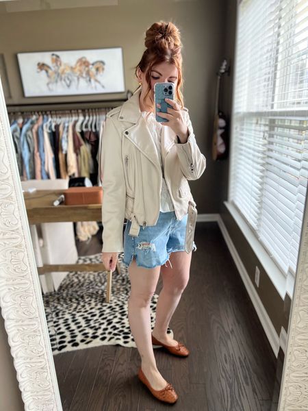 Such a fun way to elevate denim shorts. A neutral faux leather jacket and some ballet flats. 



#LTKfindsunder100 #LTKstyletip