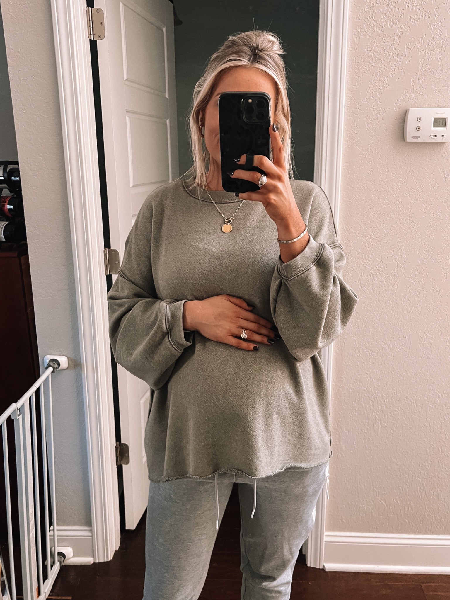 Shop my jewelry & lippie 💚 Sweatshirt is old from Aerie, but linked a few similar. 🫶🏼 