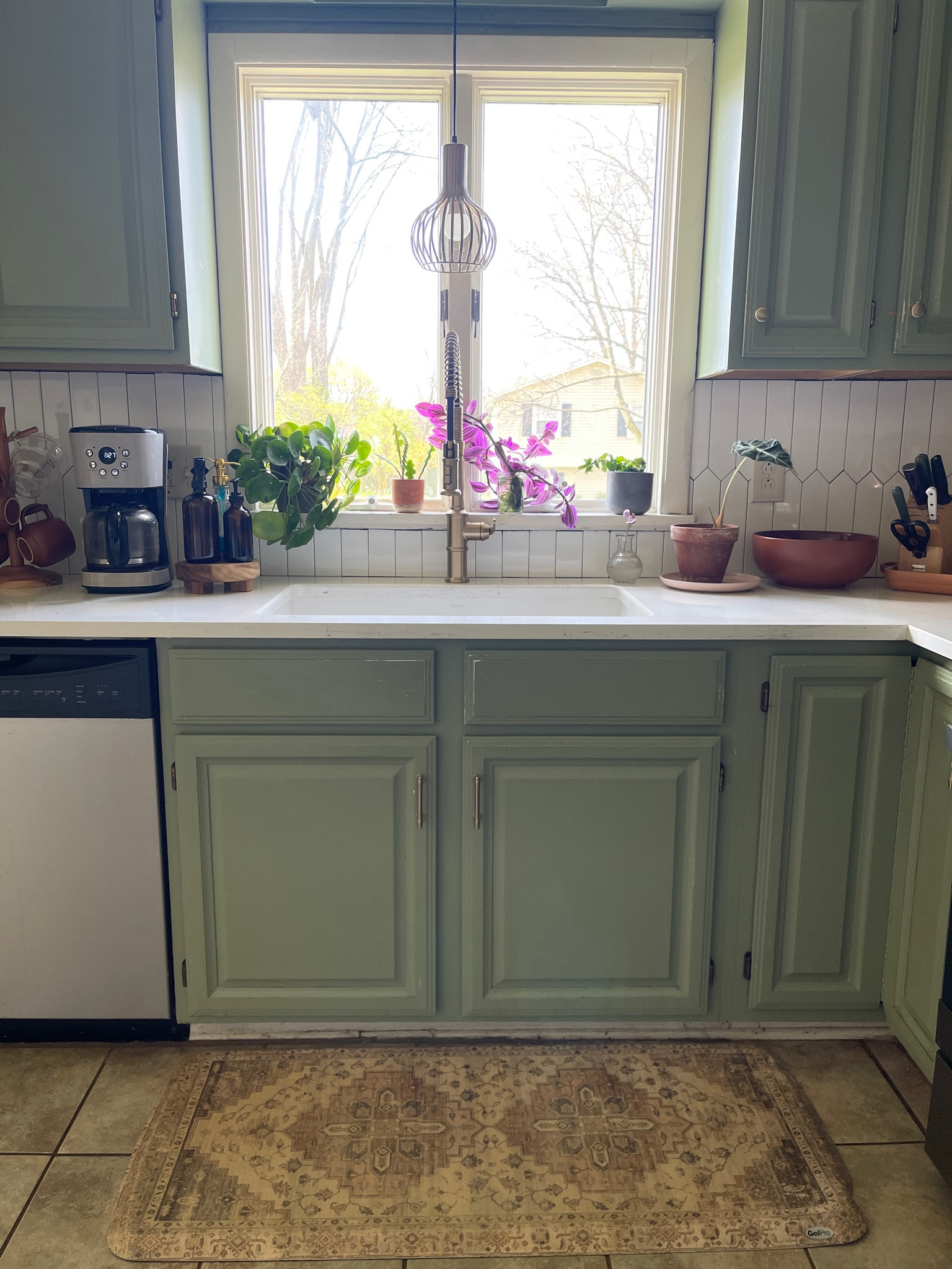 Kitchen sink decor



#LTKfindsunder100 #LTKhome #LTKstyletip