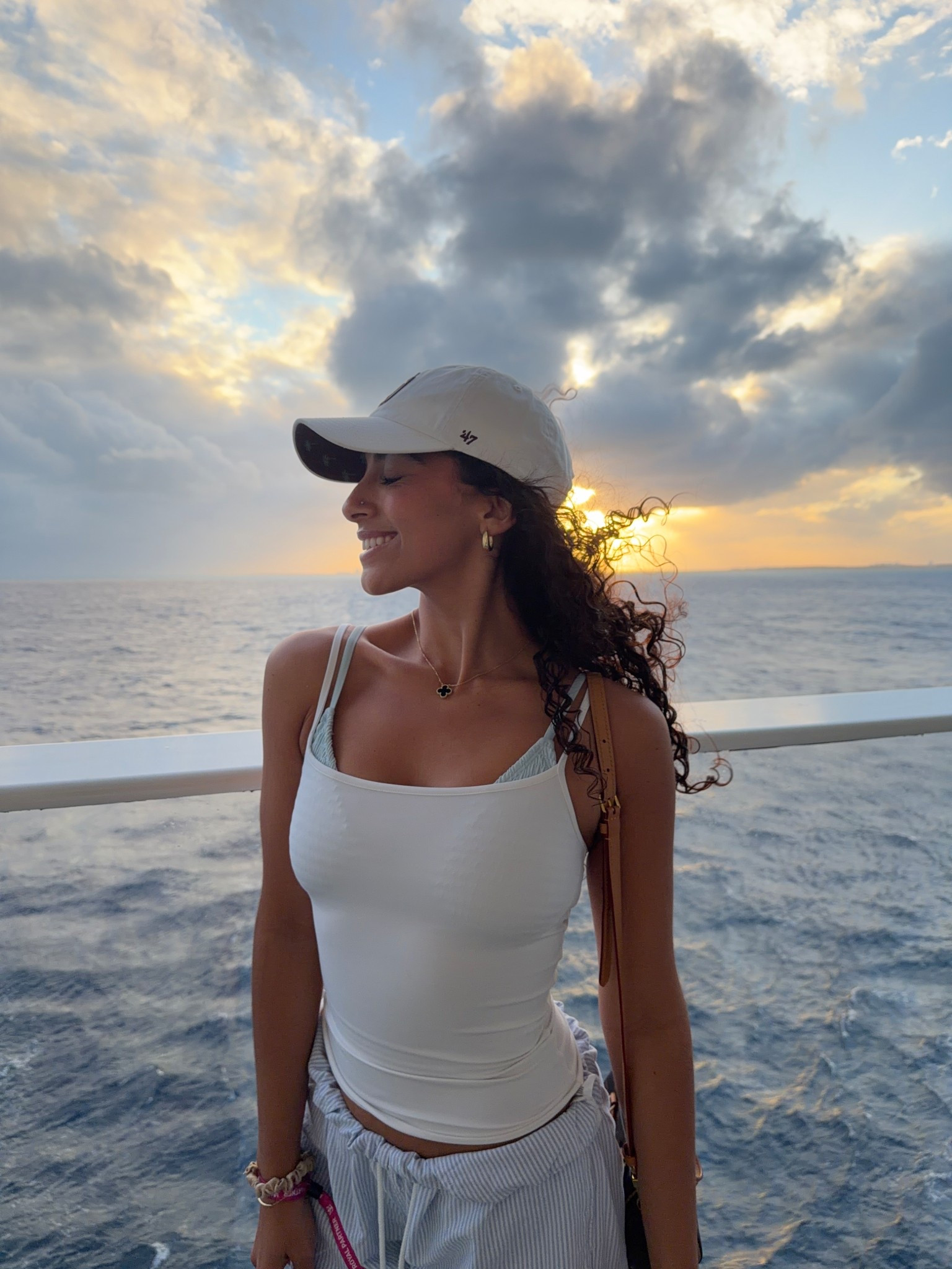 🛳️Cruising mode on 

#LTKTravel #LTKootd #LTKFindsUnder100