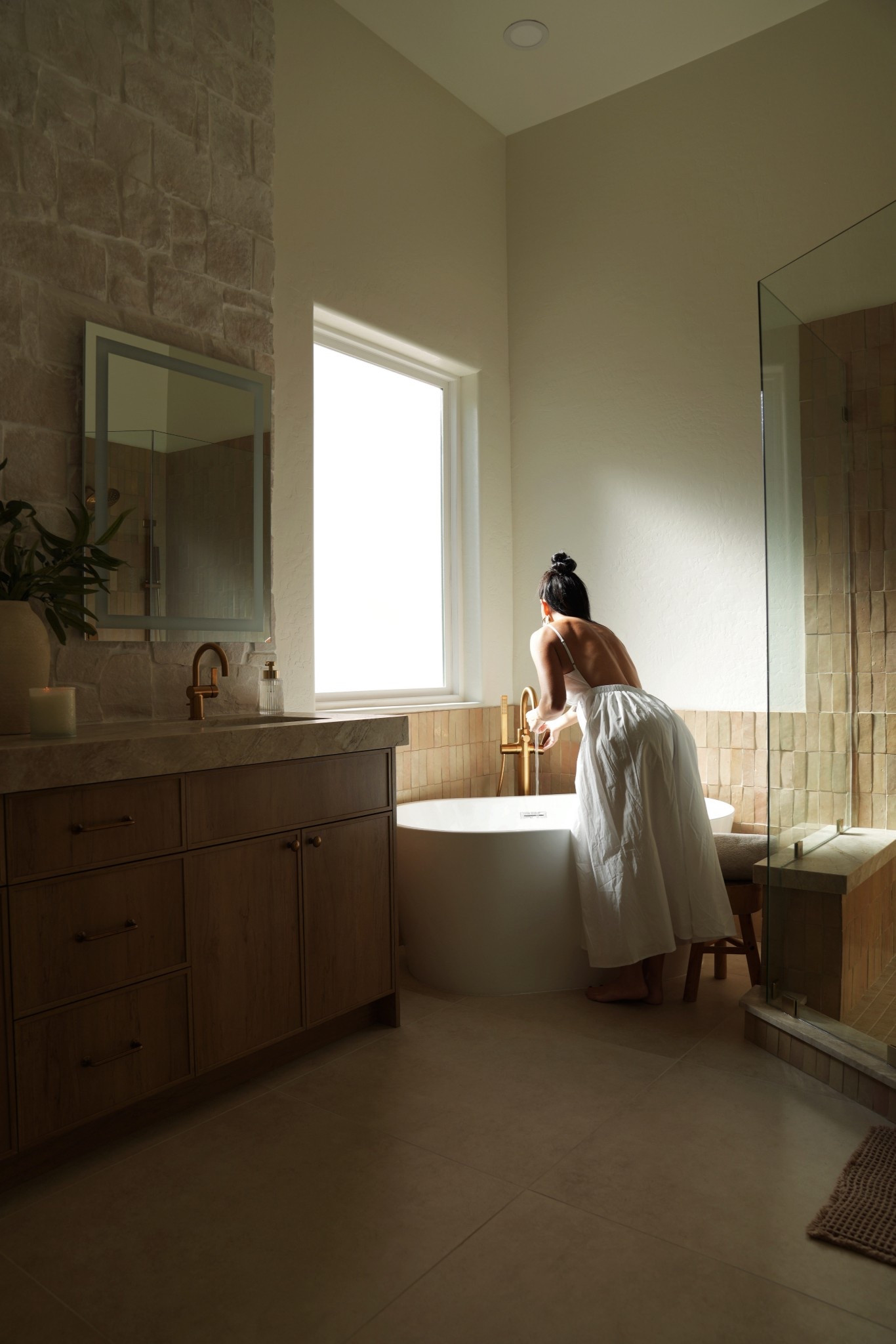 Resharing one of my favorite dresses from Commense that is back in stock in other colors. I love the low back and how it’s double lined. I’m in a size small // use code nicky_12

Spring dresses 
Maxi dress 
Summer dress 


#LTKTravel #LTKdayinmylife #LTKSeasonal