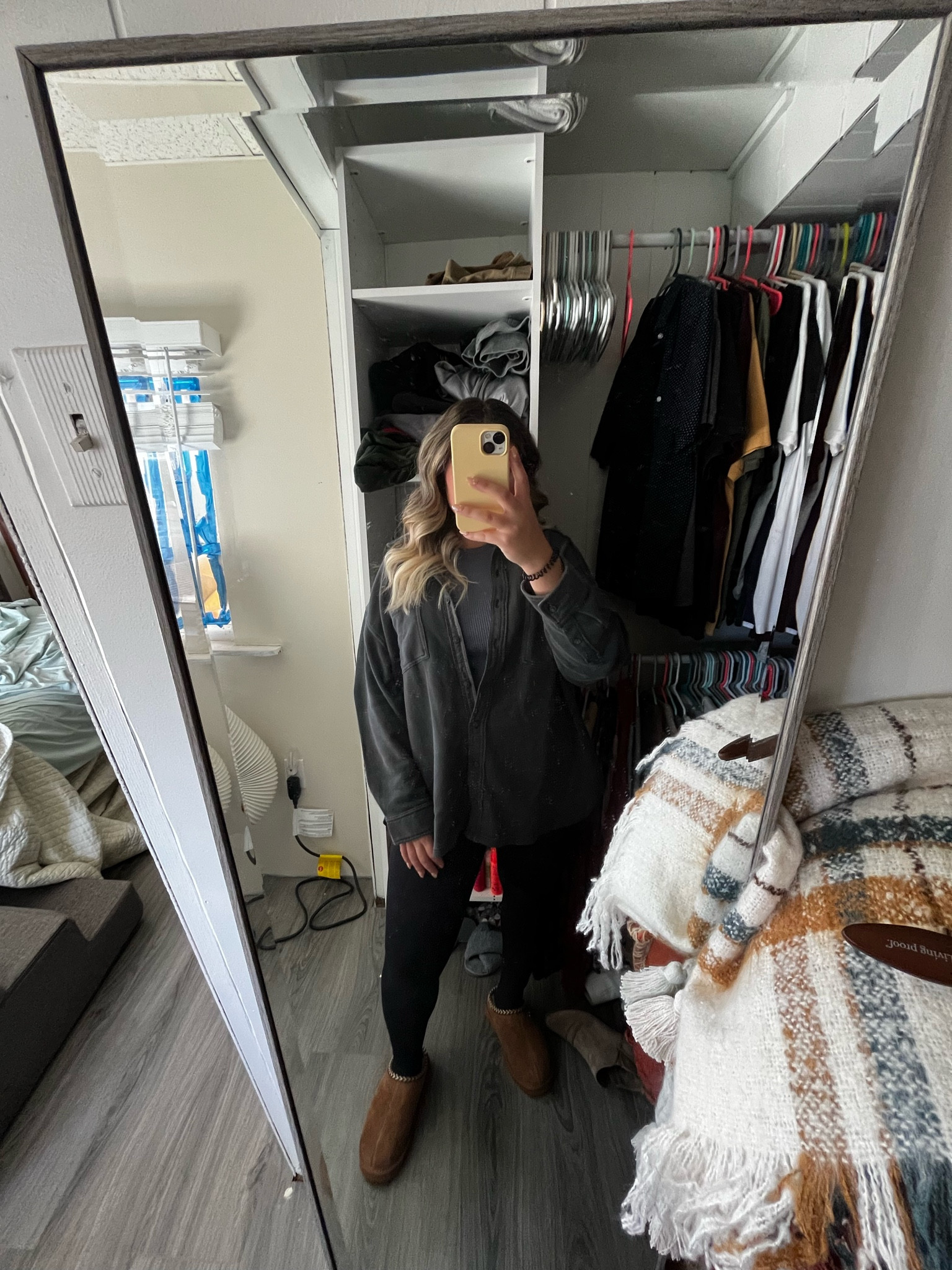 Leggings, tank, and oversized button up jacket. Perfect fall outfit😍

#LTKshoecrush #LTKstyletip