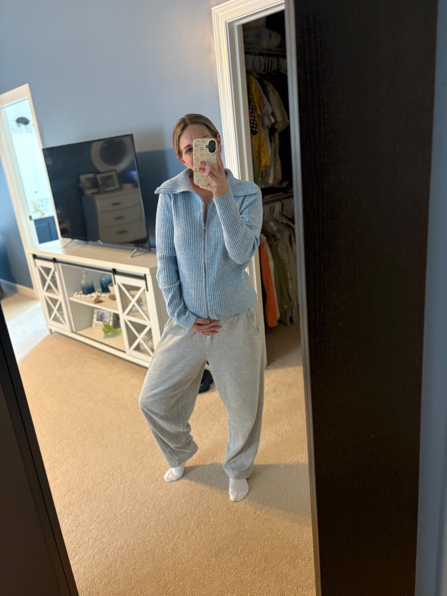 I need these @Aerie pants in every color 🤭 wearing my regular size small! 

#LTKBump #LTKSaleAlert #LTKmomlife