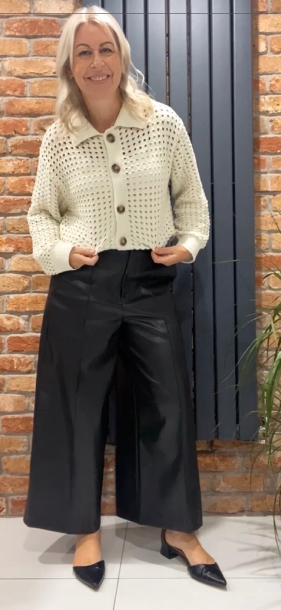 The best cardi and leather trousers combo you’ll ever need 🥰 

#LTKSeasonal #LTKstyletip #LTKworkwear