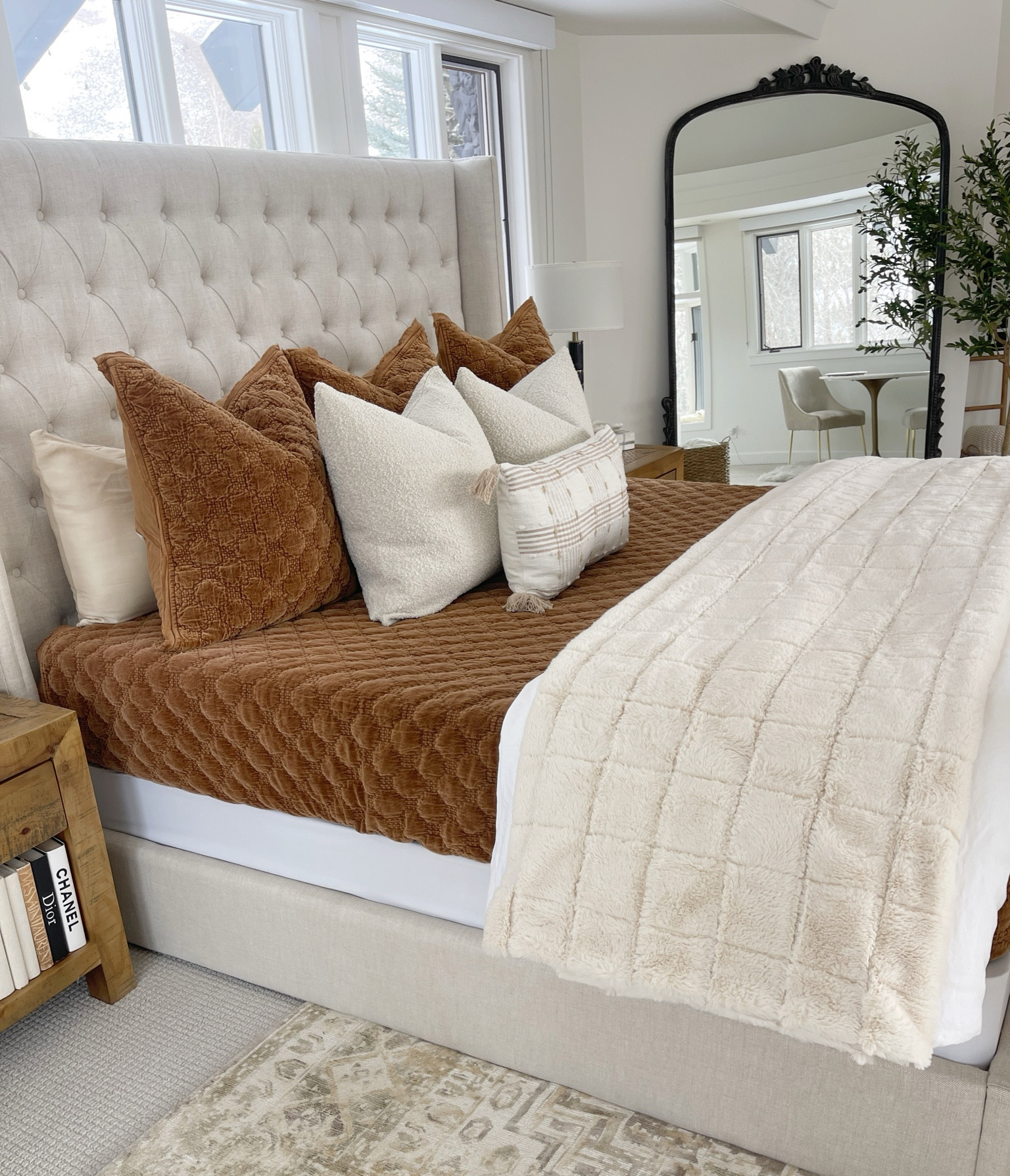 HOME \ gorgeous brown velvet bedding for fall and winter 🤎🤎🤎 paired with boucle pillows, a fur blanket and linens duvet 🫶🏻

Amazon pillows
Decor
Bedroom
Bed 

#LTKSeasonal #LTKFindsUnder50 #LTKHome