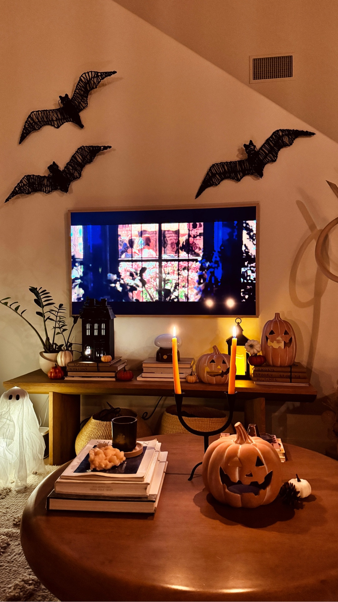 All of my fall and Halloween loving decor 🧡🎃🍁🦇

#LTKSeasonal #LTKHome