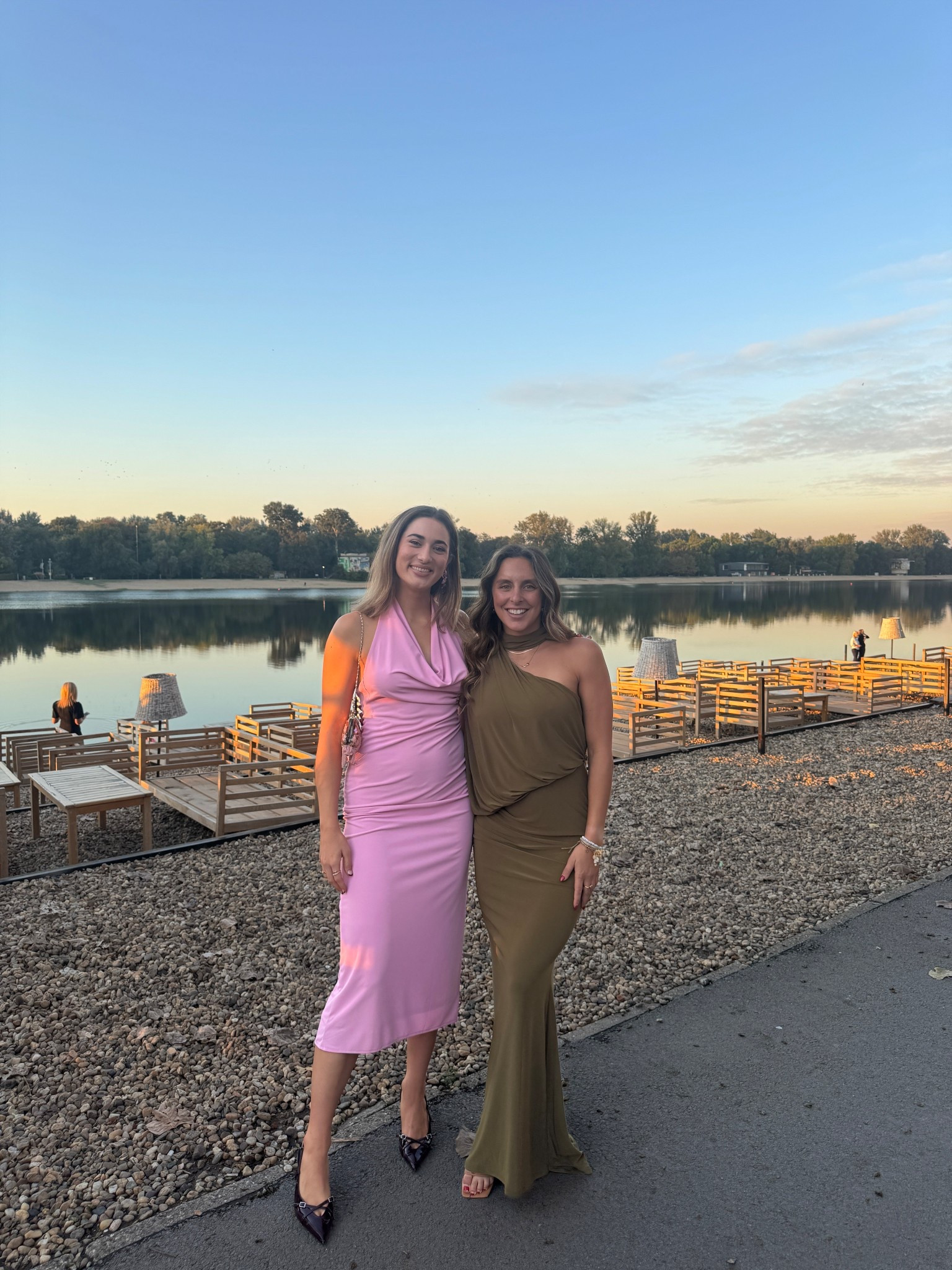 Perfect black
Tie wedding dress! 