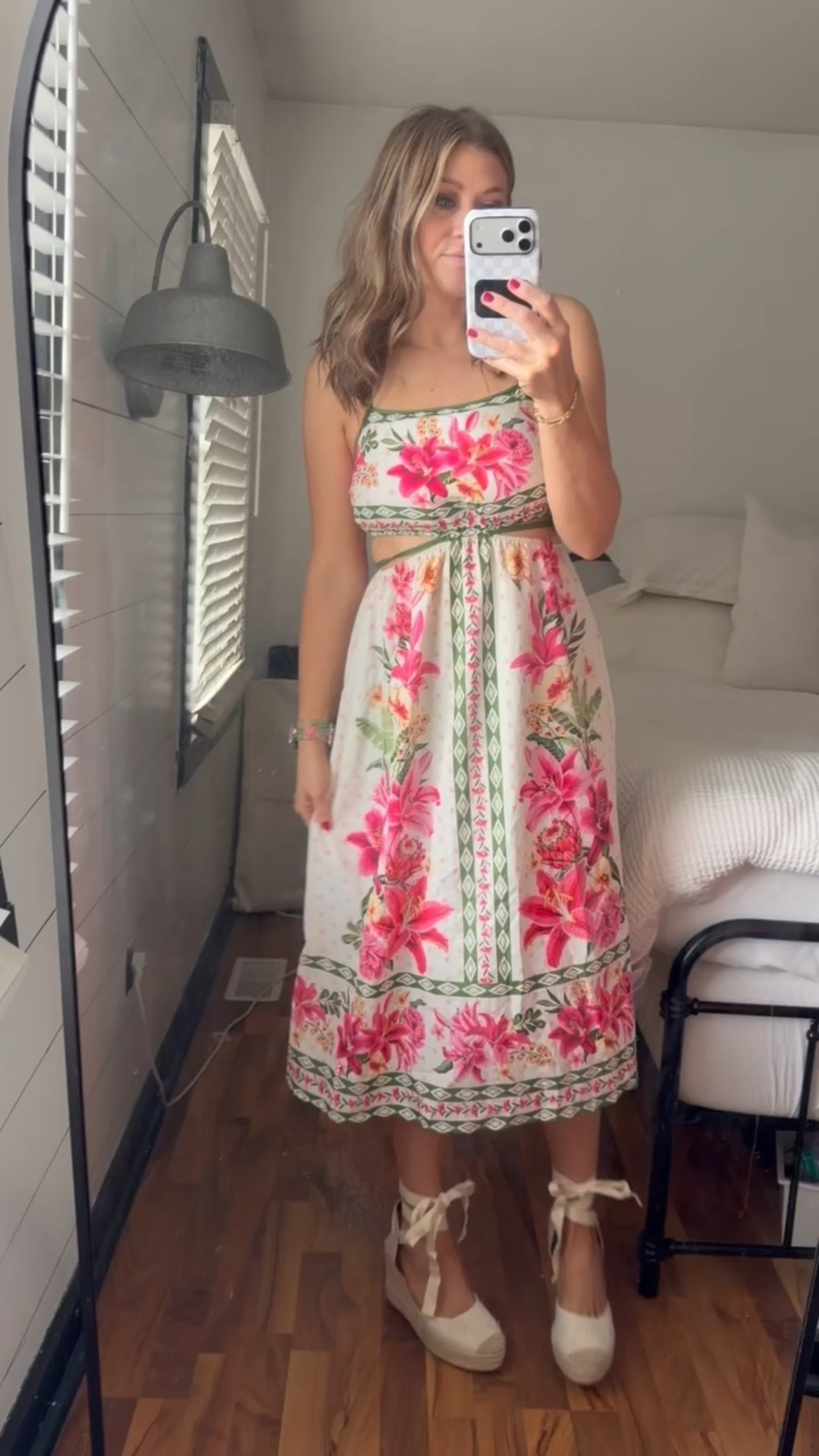 This floral midi dress is such a pretty and feminine piece for spring and summer. I love how easy it is to throw on and instantly feel put together, perfect for brunch, vacations, or any warm weather plans
.
floral midi dress, spring midi dress outfit, feminine summer dress, floral dress outfit, casual brunch dress, vacation dress for women, chic casual dress, warm weather outfit idea, effortless summer look, everyday dress outfit, SavannahK

#LTKootd #LTKmomlife #LTKSeasonal