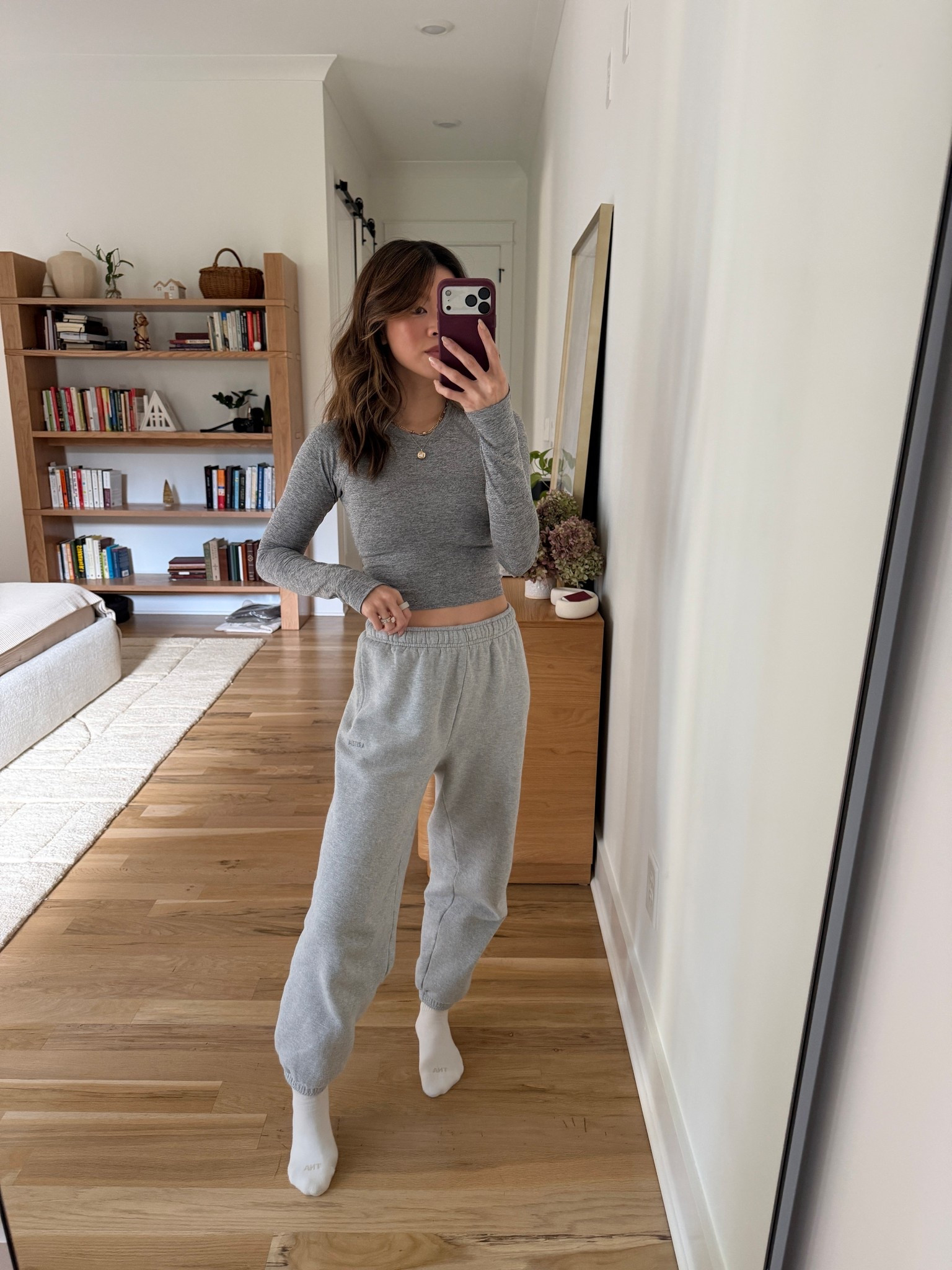 Top size 4, sweat pants size XS short

#LTKmomlife #LTKmorningroutine #LTKPetite