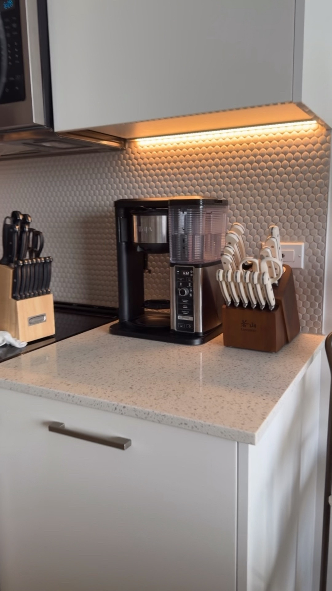 One small swap that made such a difference. 🤍 Upgraded my old knife block to this white set and it instantly made my countertop feel cleaner, brighter, and more elevated. Linking everything in my kitchen!

#LTKstorytime #LTKvlog #LTKHome