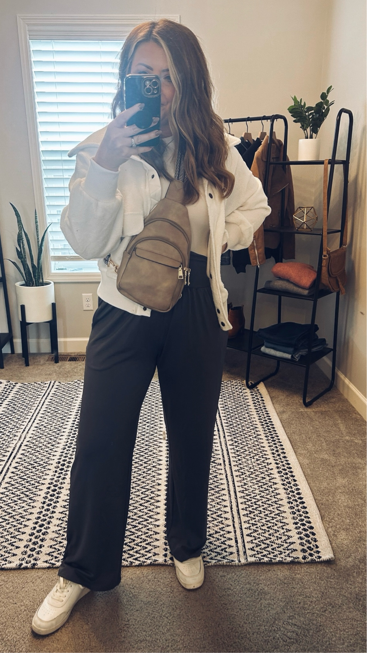 Amazon Lounge Pant Comfy Outfit Inspo!

#LTKstyletip #LTKshoecrush #LTKCyberSaleES
