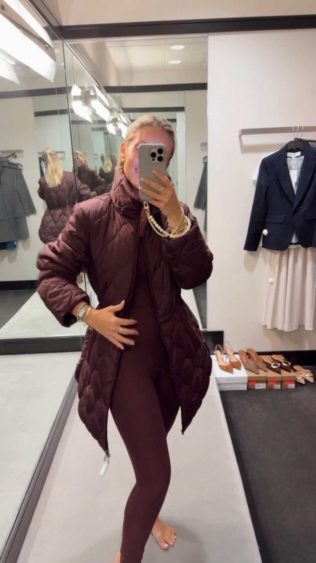Resharing this Nordstrom find from last year because this whole look is on sale during the Anniversary sale! This color is not available, but the black is and it’s so chic! Small sports bra / XS leggings / need XS in the jacket 😍

#LTKootd #LTKSaleAlert #LTKfitnessgoals