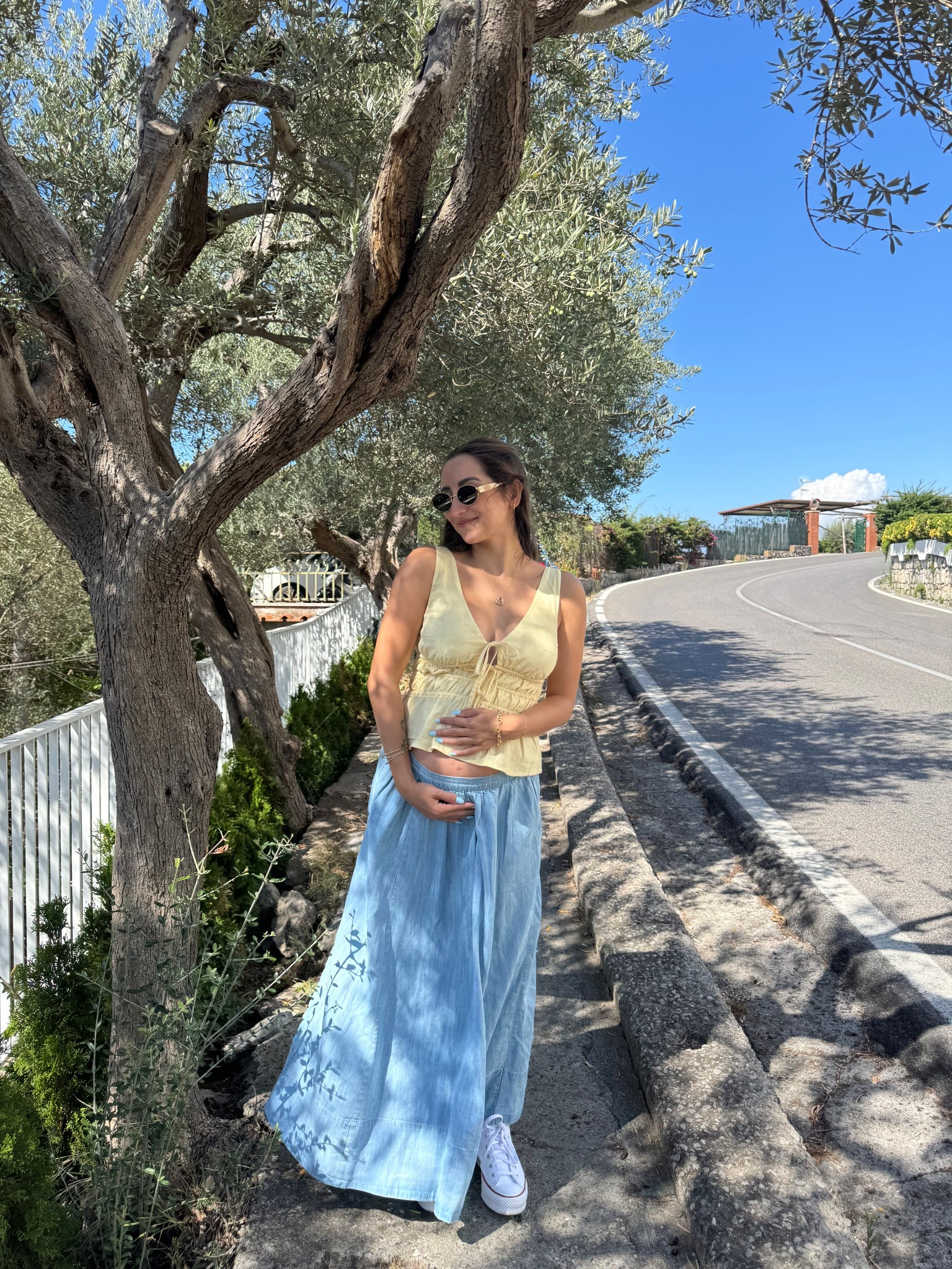 hollister yellow linen tie-front peplum top // aerie blue denim chambray maxi skirt // bump-friendly maternity babymoon outfit

wearing size XS top / size XS skirt

#LTKStyleTip #LTKPetite #LTKBump