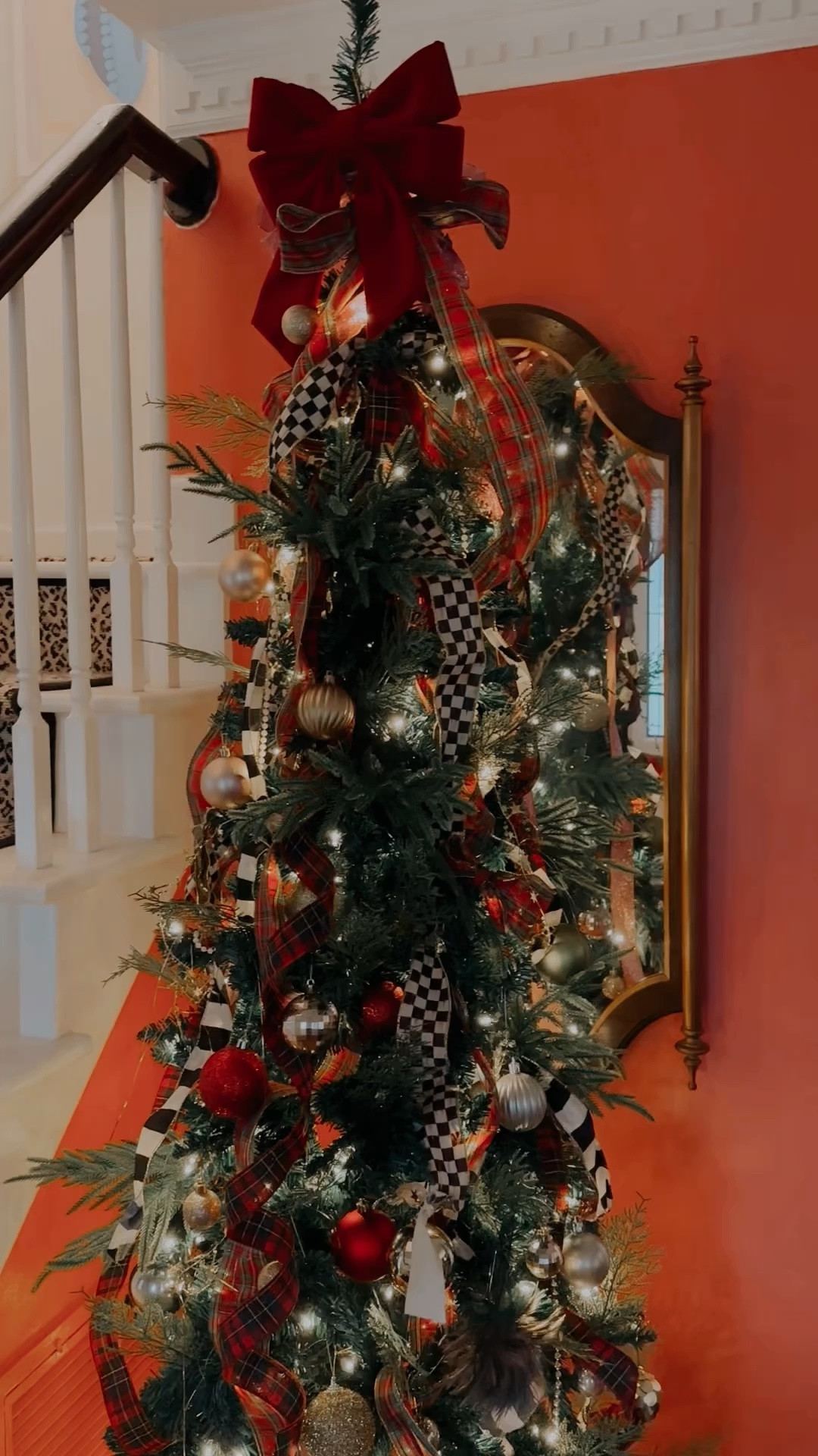 Love this addition to my new entryway tree  

#LTKHoliday #LTKSeasonal #LTKHome