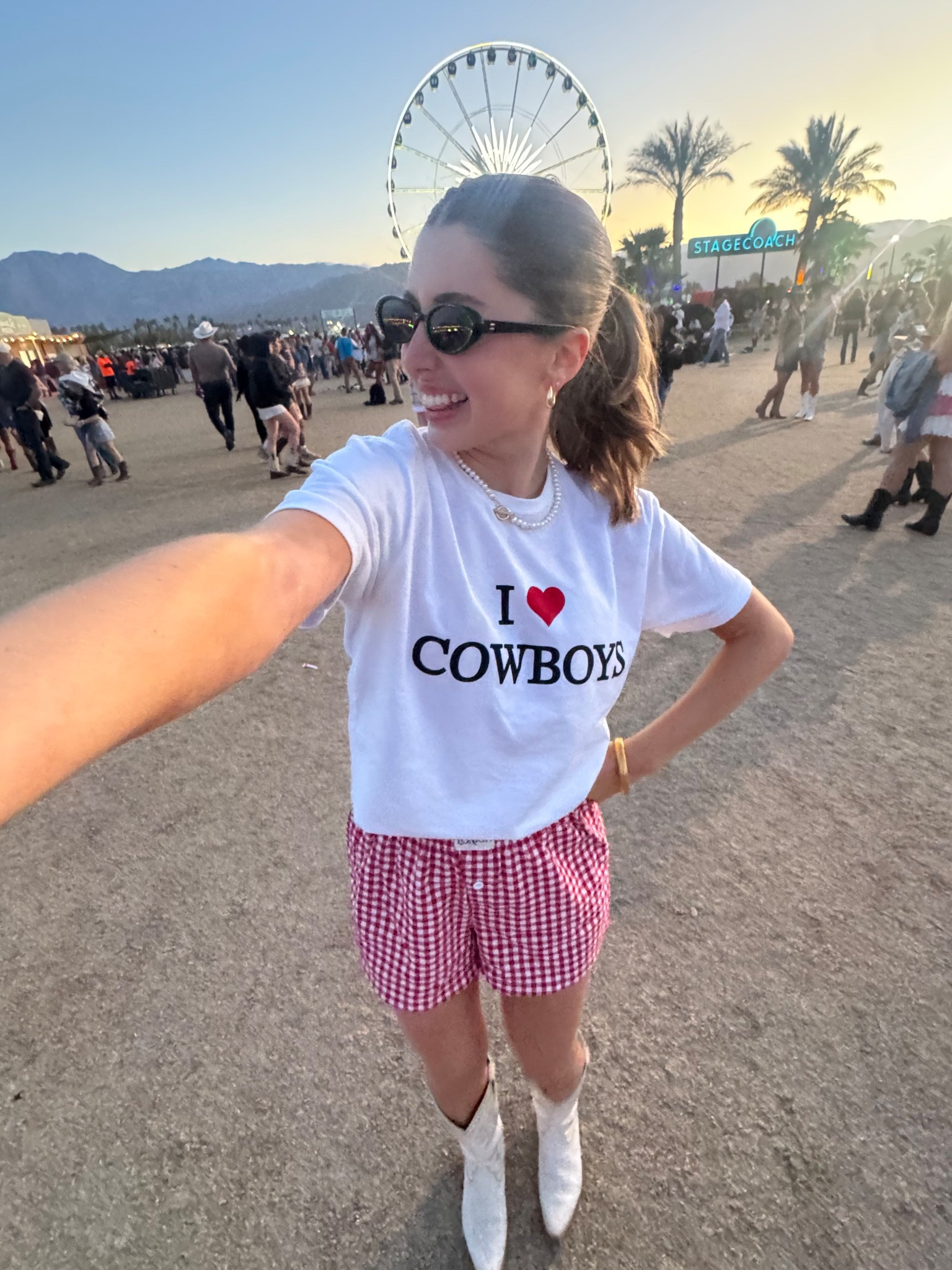 I ❤️ cowboys 

#LTKFestival #LTKStyleTip #LTKFindsUnder100