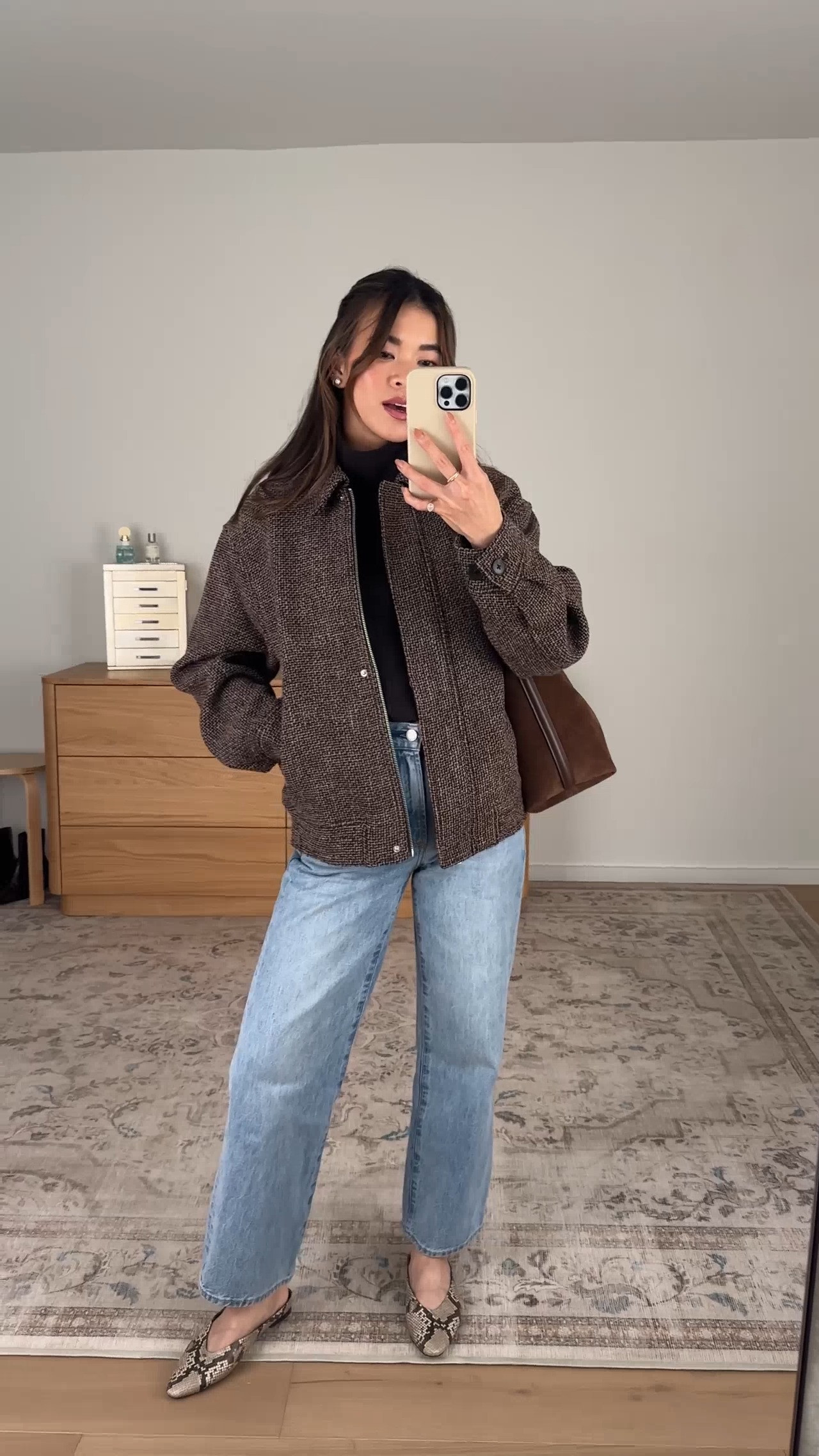 This jacket from @Aritzia is so nice!

Sizing info:
-Aritzia Bare Cashmere Opus Mockneck (Size 2XS in cacao nib brown)
-Aritzia Mercury Bomber - Tweed (Size XS in R Mch Brn/Cola Taupe)
-Aritzia Denim Forum The Farrah Hi-Rise Wide Ankle Jean (Size 23 in 7 Years Bleu Taboo)

Aritzia best sellers, best pieces from Aritzia for petite, Aritzia denim for petite, what pants from Aritzia will fit if youre petite, Petite style guide, how to dress if you’re petite, Petite style, petite fashion, mom outfit, mom style, petite pants, petite outfit ideas, petite outfits, best pants for petite, petite denim, fall style, fall outfits, autumn outfit, vacation outfits, Aritzia denim for petite, Aritzia try on, fall jacket, tweed jacket,

#LTKootd #LTKSeasonal #LTKPetite