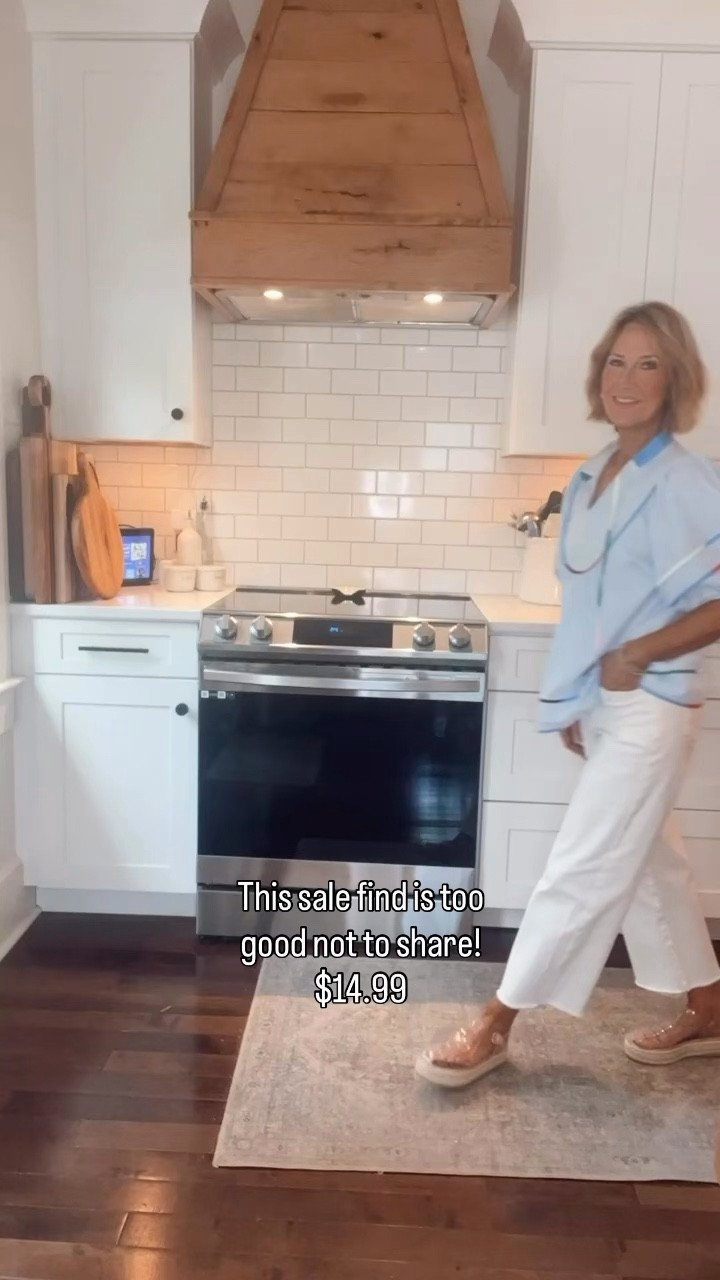 Loving this one! The puff sleeves give it such a pretty shape… and the sale price makes it even better.  

#LTKPetite #LTKgrwm #LTKootd