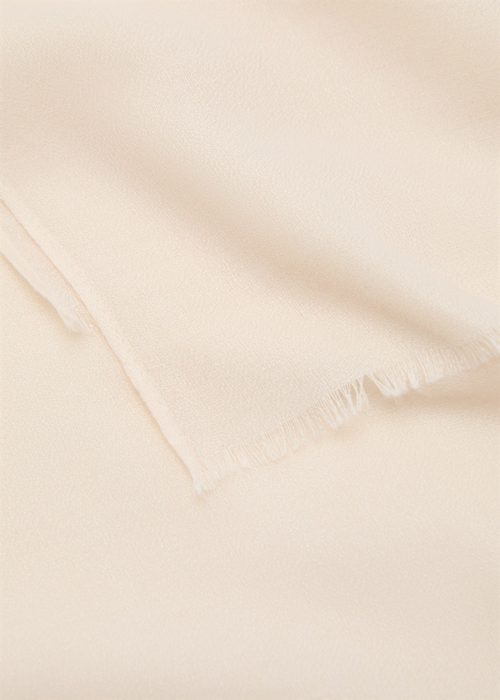 Plain shawl with frayed ends | MANGO (UK)