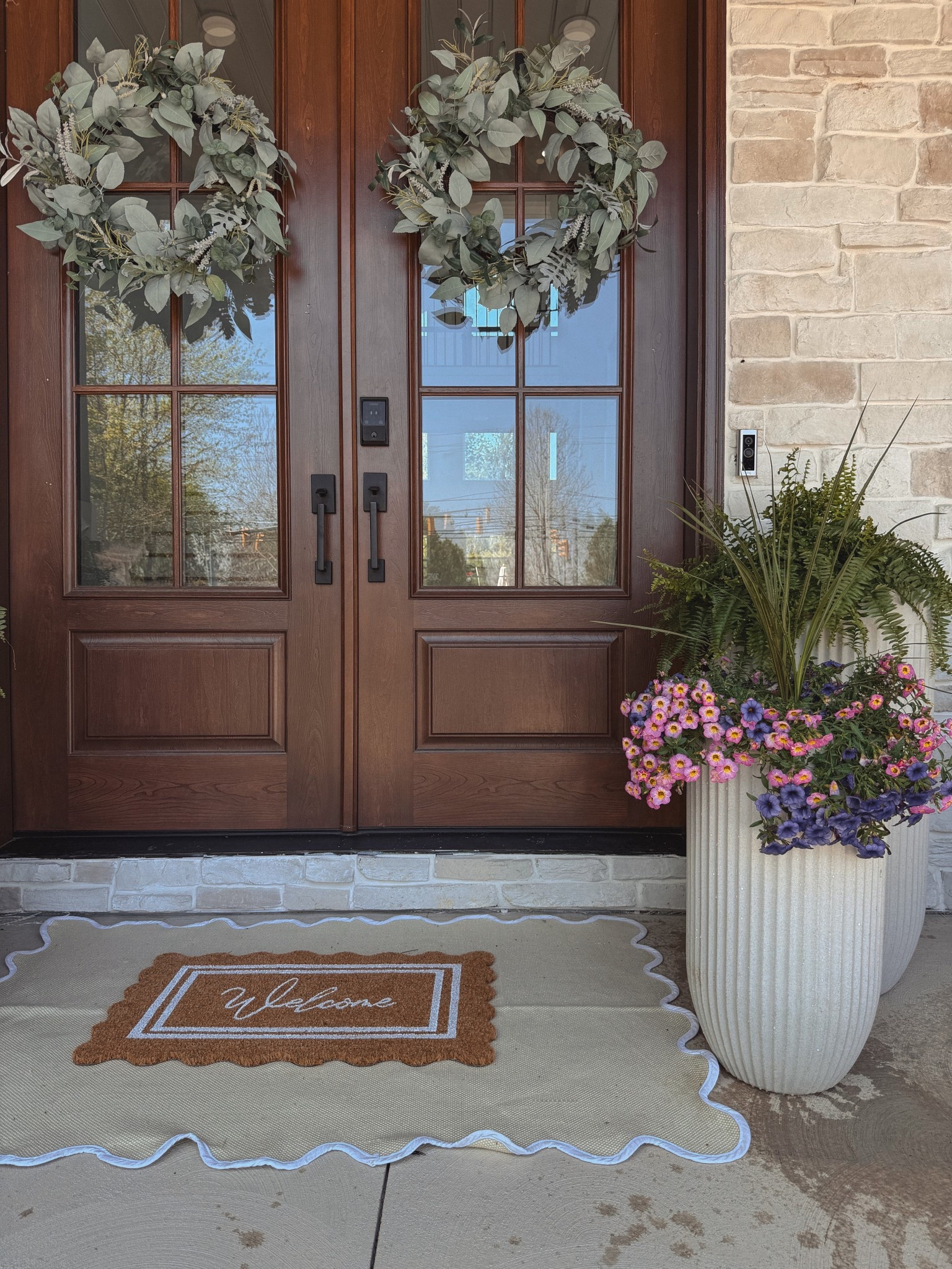 getting our front porch pretty for outdoor season  ◡̈ 🌼 