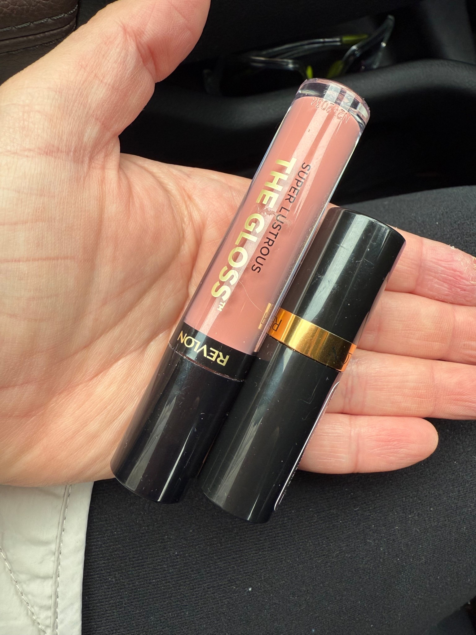 My current go-to lip combo is all drugstore and seriously so good — that perfect pink-nude mix that looks pretty with anything.

✨ Revlon Super Lustrous Lipstick in Blush (shade 420, Pearl finish)
✨ Revlon Super Lustrous The Gloss in 215 Super Natural

The lipstick gives a creamy, soft rose tone, and the gloss adds that glassy, high-shine finish without being sticky. It’s the perfect “your lips but better” combo

#LTKBeauty #LTKStyleTip