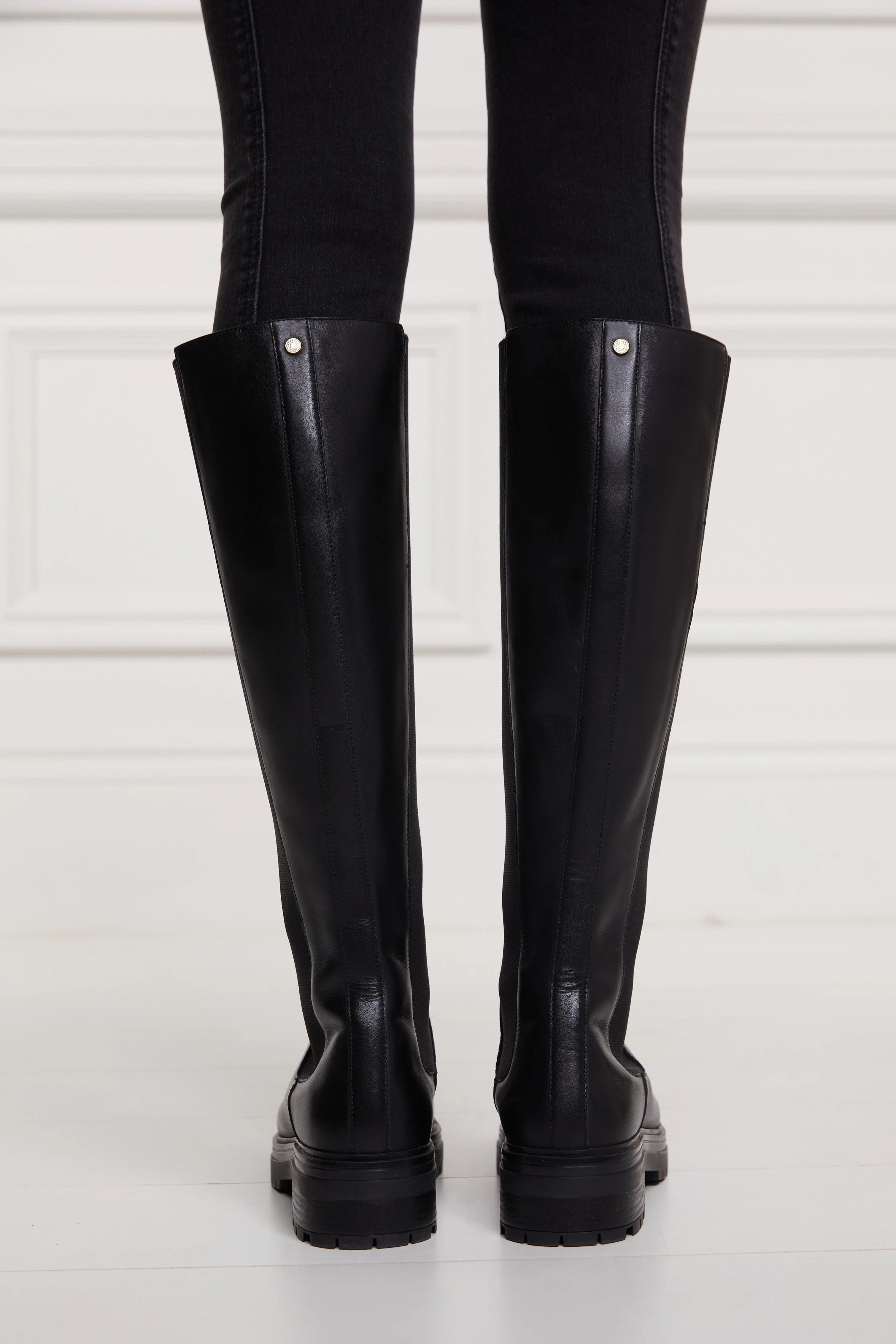 Astoria Knee Boot (Black) | Holland Cooper