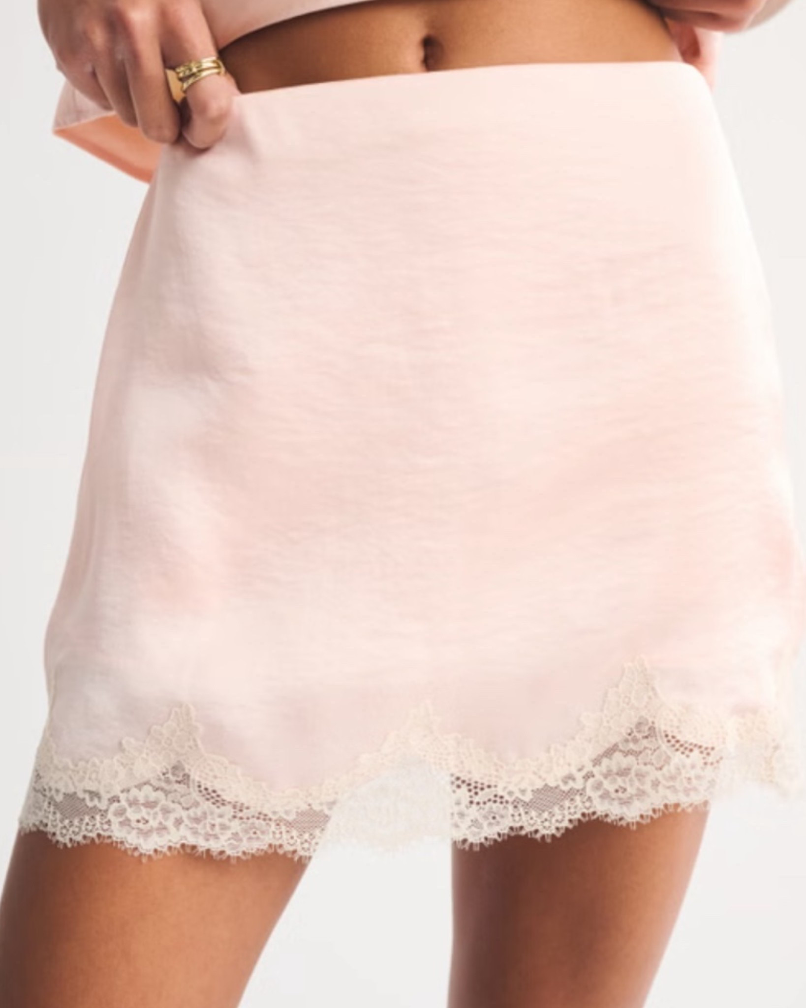 Abercrombie LTK app sale get 20% off almost everything at Abercrombie & Fitch with stackable code. Plus 25% off dresses.
#LTKxAbercrombie

#LTKSeasonal 

#LTKfindsunder100 
#LTKfindsunder50 
#LTKootd
#LTKgrwm