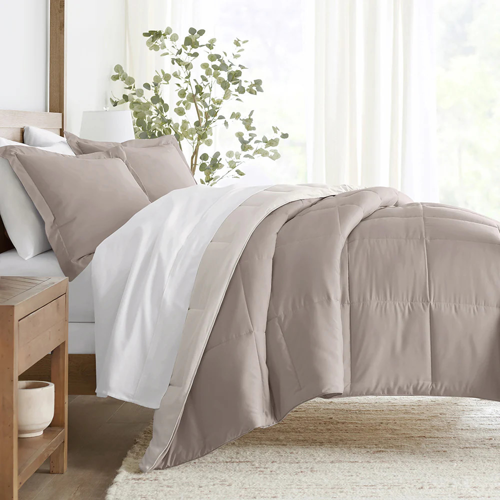 Reversible Down Alternative Comforter - Linens and Hutch | Linens and Hutch