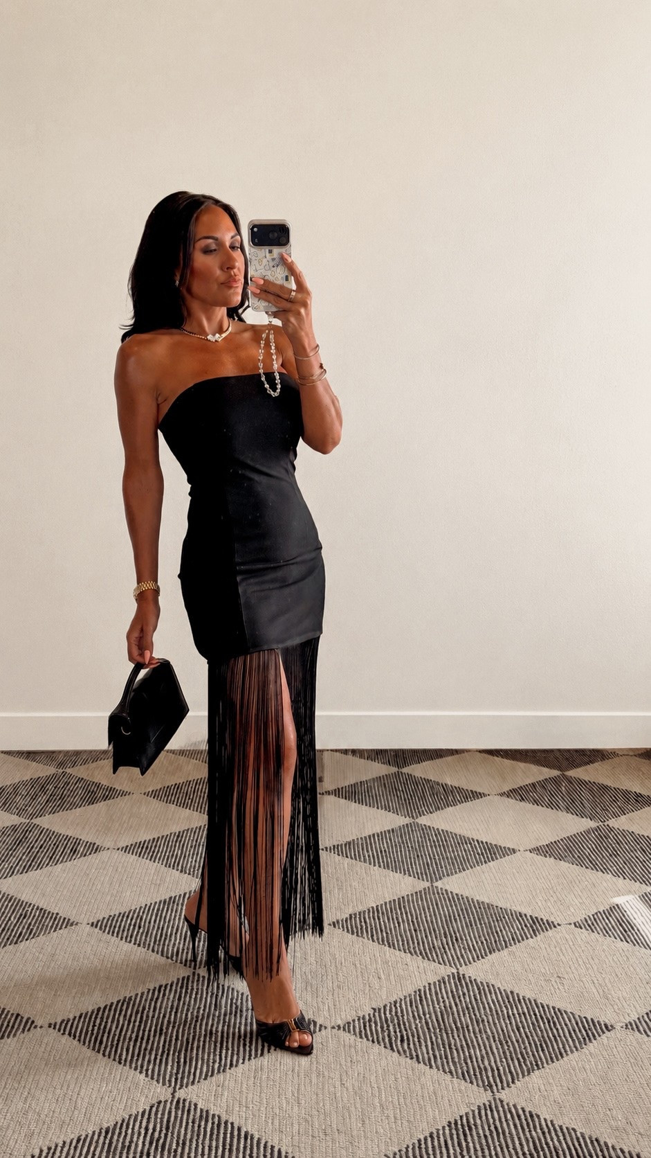 Tonight’s date night look

Wearing an xs in dress