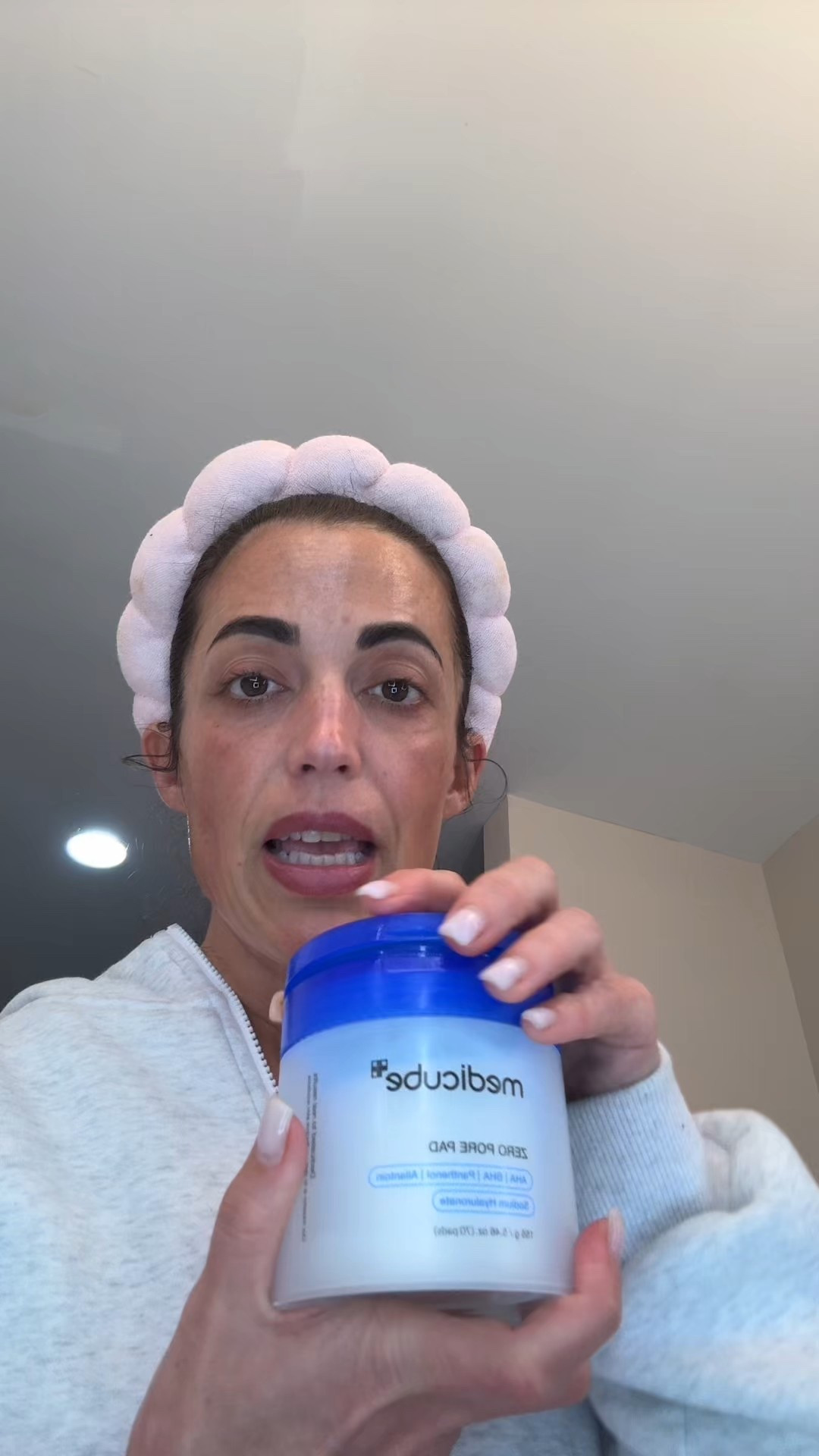 
#1 Best Seller in Toners — 80K+ sold this month
The Medicube Zero Pore Pad 2.0 is clearing skin and shrinking pores with 4.5% AHA + 0.45% BHA. Dual-textured, gentle exfoliation, and perfect for daily use. If it’s not in your routine yet, now’s the time.

#amazonfinds #skincarefavorites

#LTKFindsUnder50 #LTKBeauty #LTKSeasonal