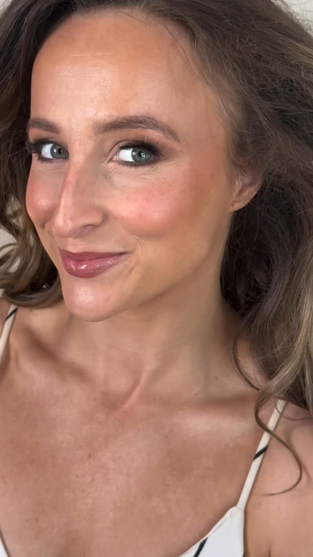 a moment for this gorgeous drugstore lippie 💋💄✨ 
@nyxcosmetics nude truffle liner *my favvvvv🤤*
@lagirlcosmetics blushing liner 
@makeuprevolution Doll gloss 
•
•
•
#makeupforever #indybride #makeuplook #lipcombo #softglam #naturalmakeup #indymua #indianapolismakeupartist #makeup