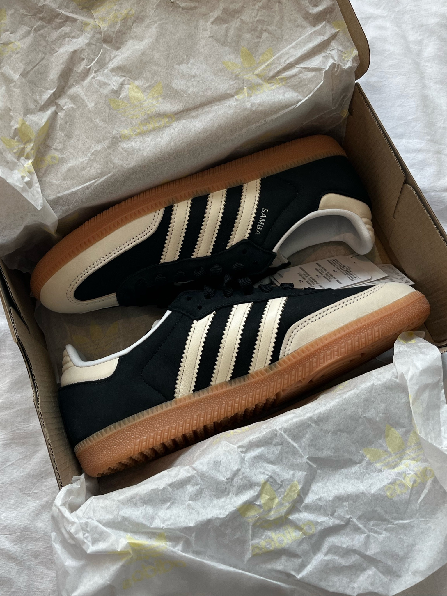 Adidas Samba OG W 🖤

Perfect shoes to add to your autumn wardrobe. Went half a size up since I heard they can be a bit uncomfy!

#LTKshoes #LTKautumn #LTKeurope