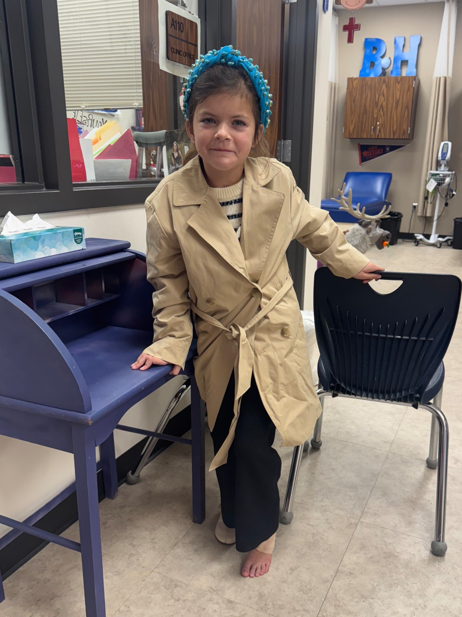 Lily got injured in a cute outfit //