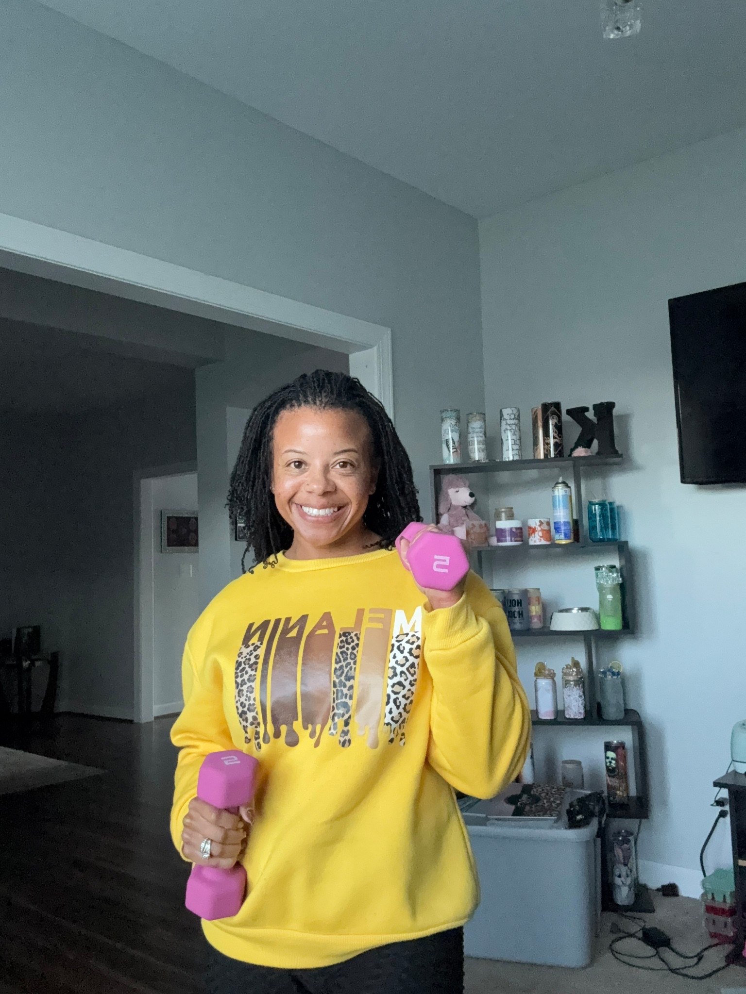 When you aren't able to make it to the gym, your home office becomes the gym. No excuses, only solutions. 💪#athomegymday #makinglifechanges #allsmilesbeforetheworkout #inhomeworkout

#LTKHome #LTKActive #LTKStyleTip