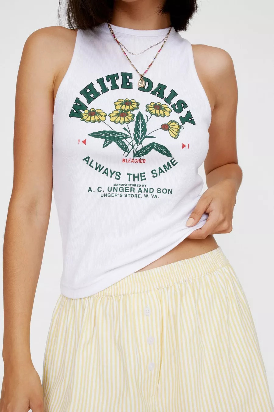 White Daisy Graphic Vest | Nasty Gal US