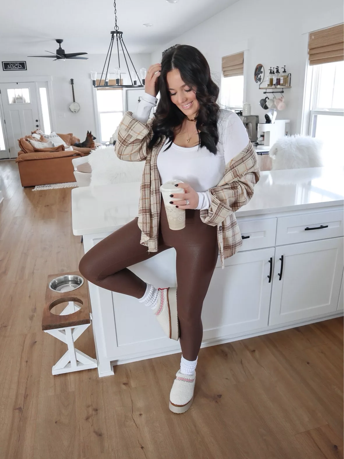 Winter Style // A cozy winter outfit at home.  Cozy winter outfits, Casual  winter outfits, Comfy outfits