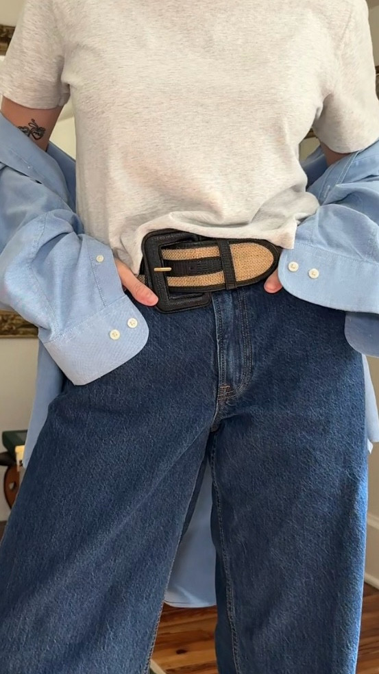 monday blues 🦋🐟🥏

jeans: 25 
top: small

#LTKFindsUnder50 #LTKFindsUnder100 #LTKStyleTip