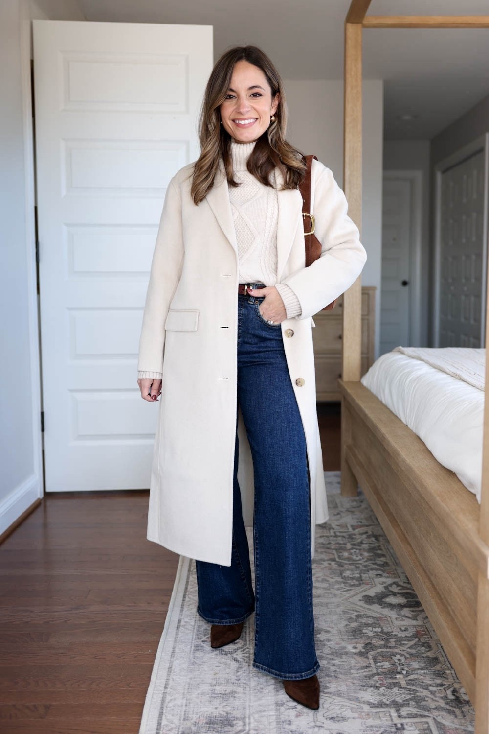 Four outfits with the wide-leg jean from Madewell! 

Jeans (madewell): 24 standard - 10 3/4” rise, 29” inseam (petite has a 10.5” rise and a 27” inseam). 
Sweater (aritzia): xxs 
Coat (j.crew): petite 00 - tts, unlined lightweight coat 
Belt (j.crew): xs 
Shoes (j.crew): tts 

My measurements for reference: I’m 4’10” and 105lbs. My bust, waist, and hip measurement is 32”, 24”, and 36”.

#LTKPetite