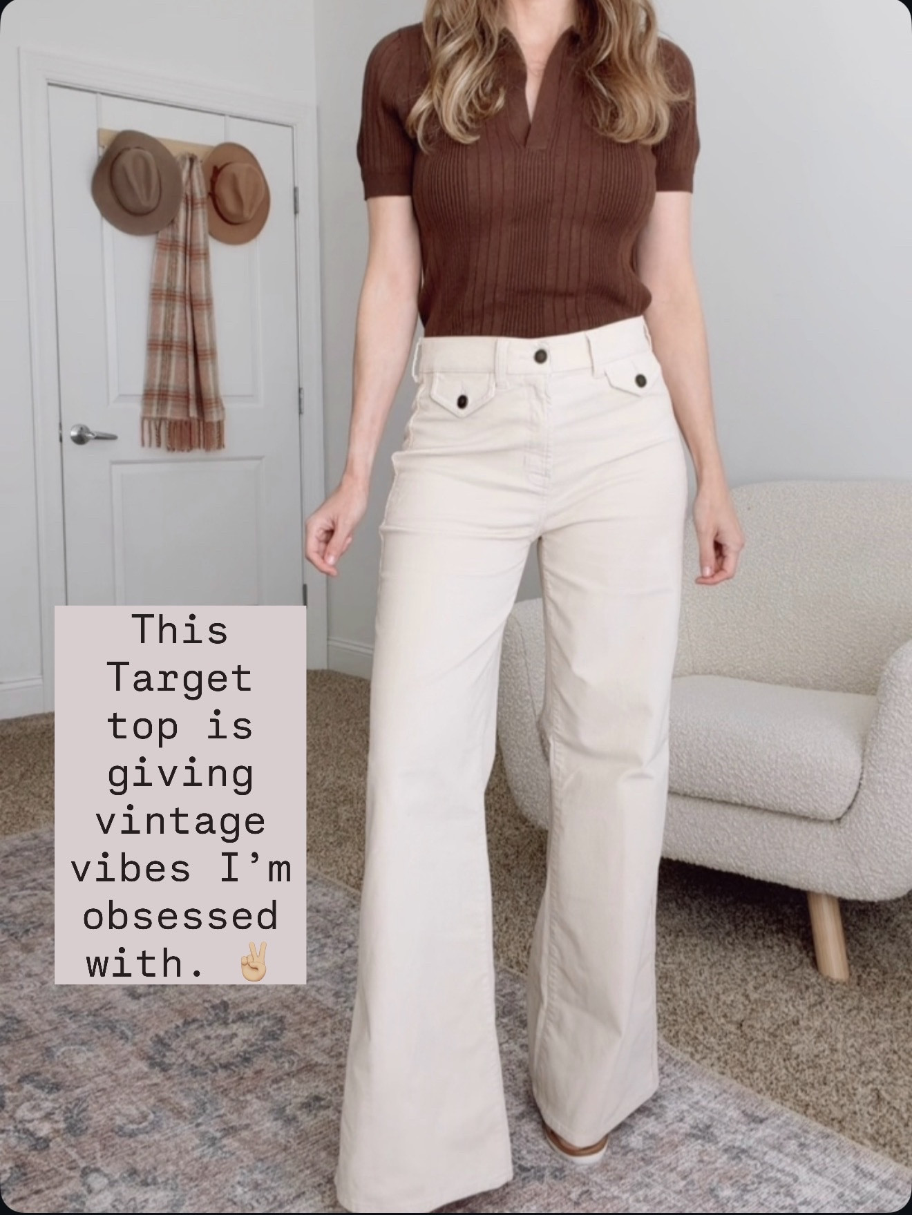 The wide-leg trouser in stretch corduroy fits effortlessly with this top.