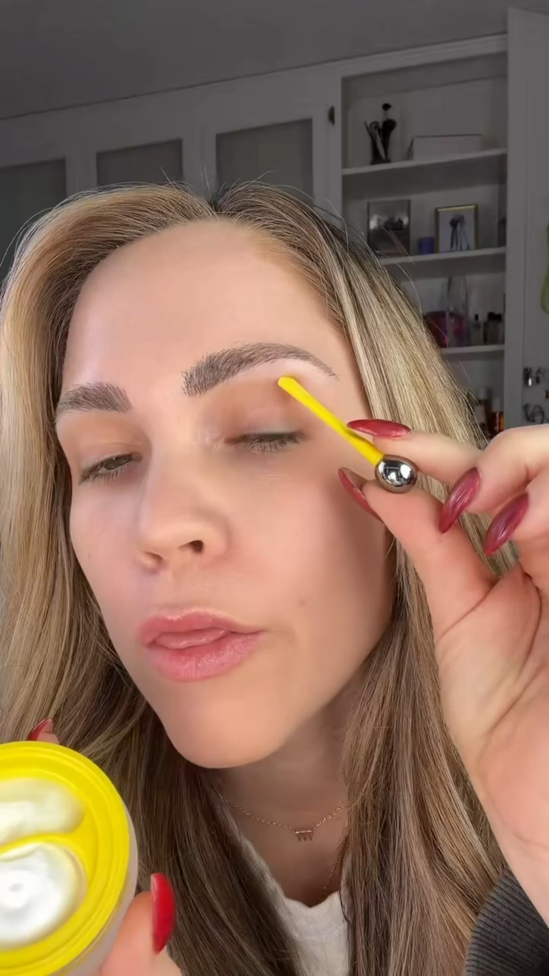 Saggy eyelid reporting for duty 💛

#LTKBeauty #LTKgrwm #LTKdayinmylife