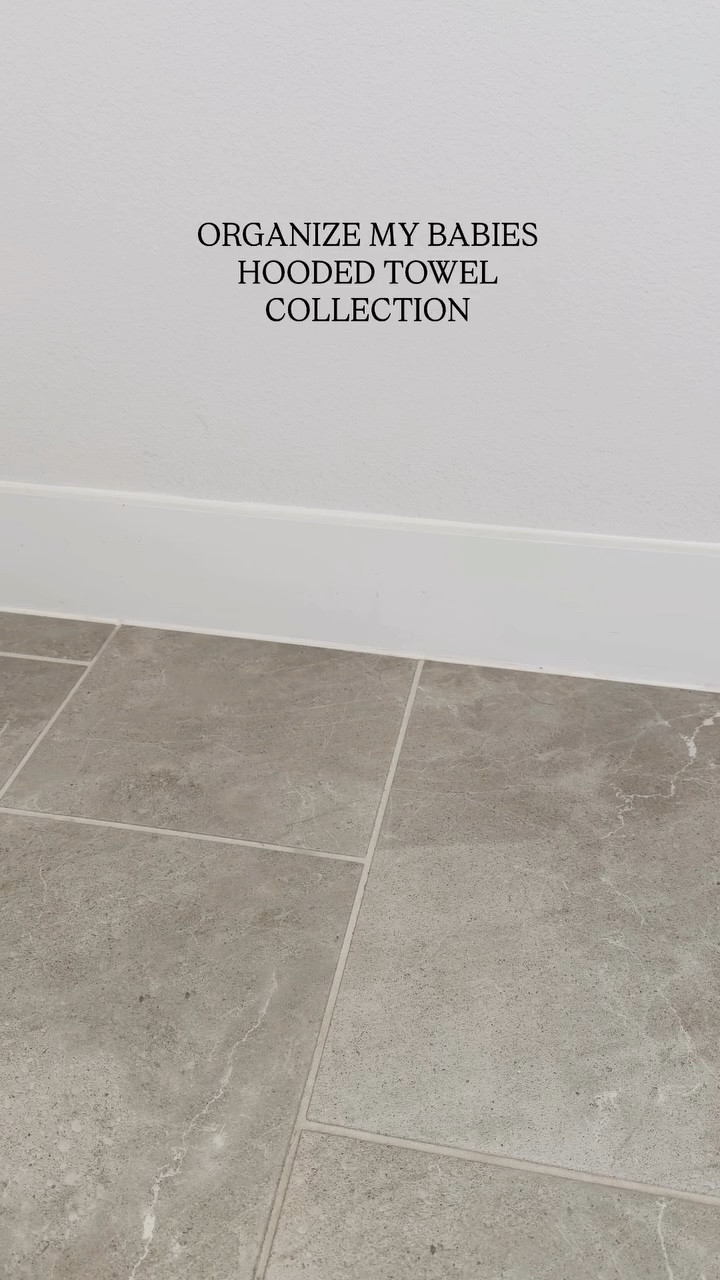 I love all things organization and anything that helps me keep my babies bathroom items nicely organized - I’m down for! 
This was perfect for the hooded towels!



#Momhacks #babyorganizer #babyproducts #organization #organizationhacks