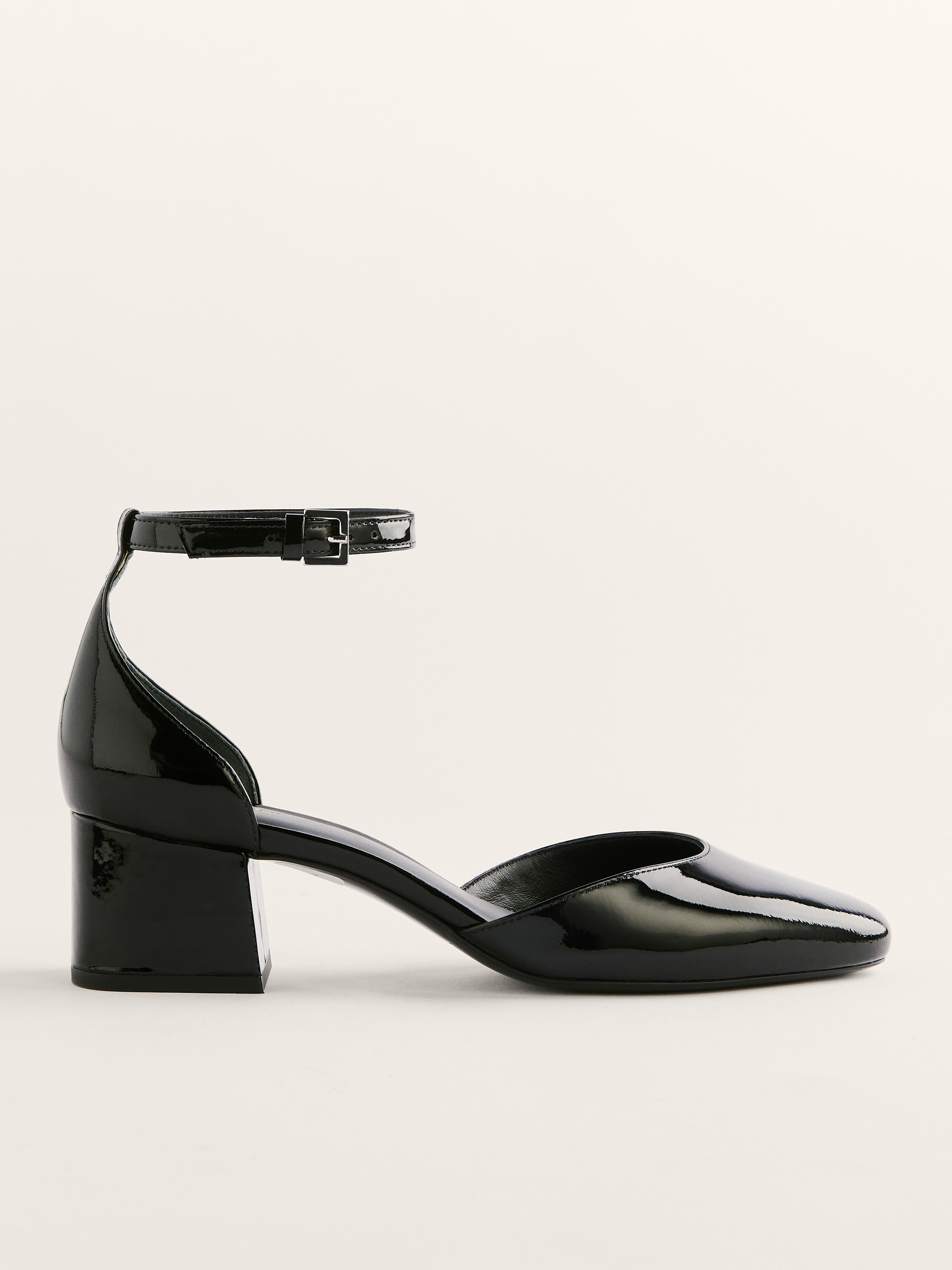 Mallori Closed Toe Heel | Reformation (Global)