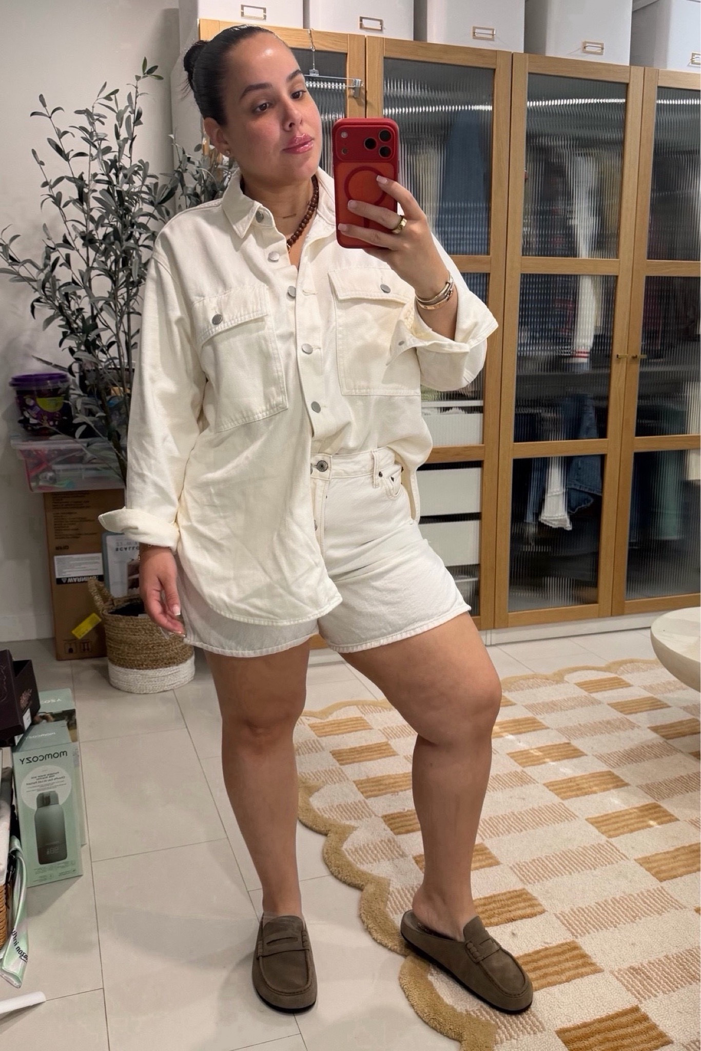 Easy neutral set that looks put together with zero effort 🤍 perfect for everyday mom life—linking this whole look!



#LTKmomlife #LTKootd #LTKMidsize