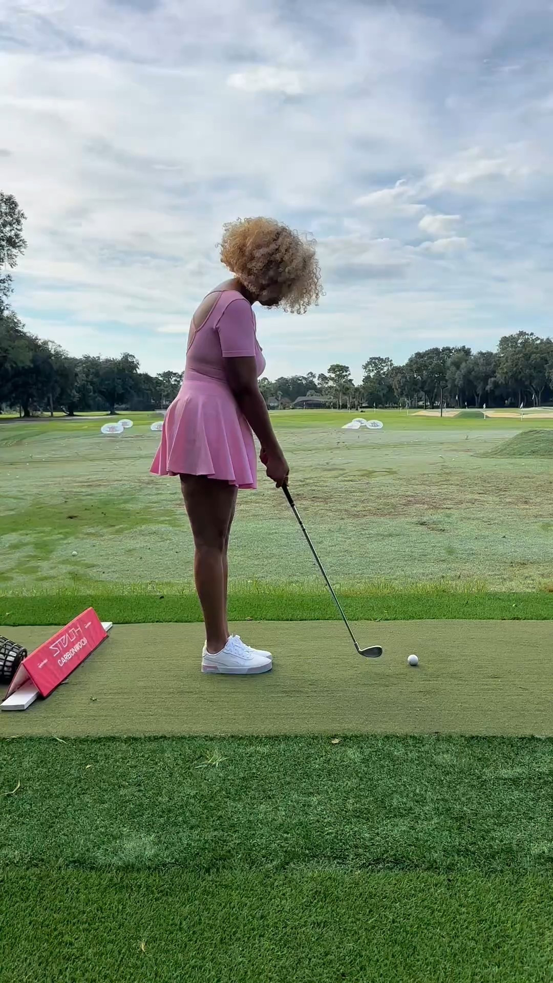 Discovery Series • Lesson 3 ⛳️
Working on my swing and learning how much posture really matters 👏🏽
Every trip is a chance to try something new—even if it means being a beginner again. 💕
Would you take a golf lesson on vacation?


#LTKSeasonal