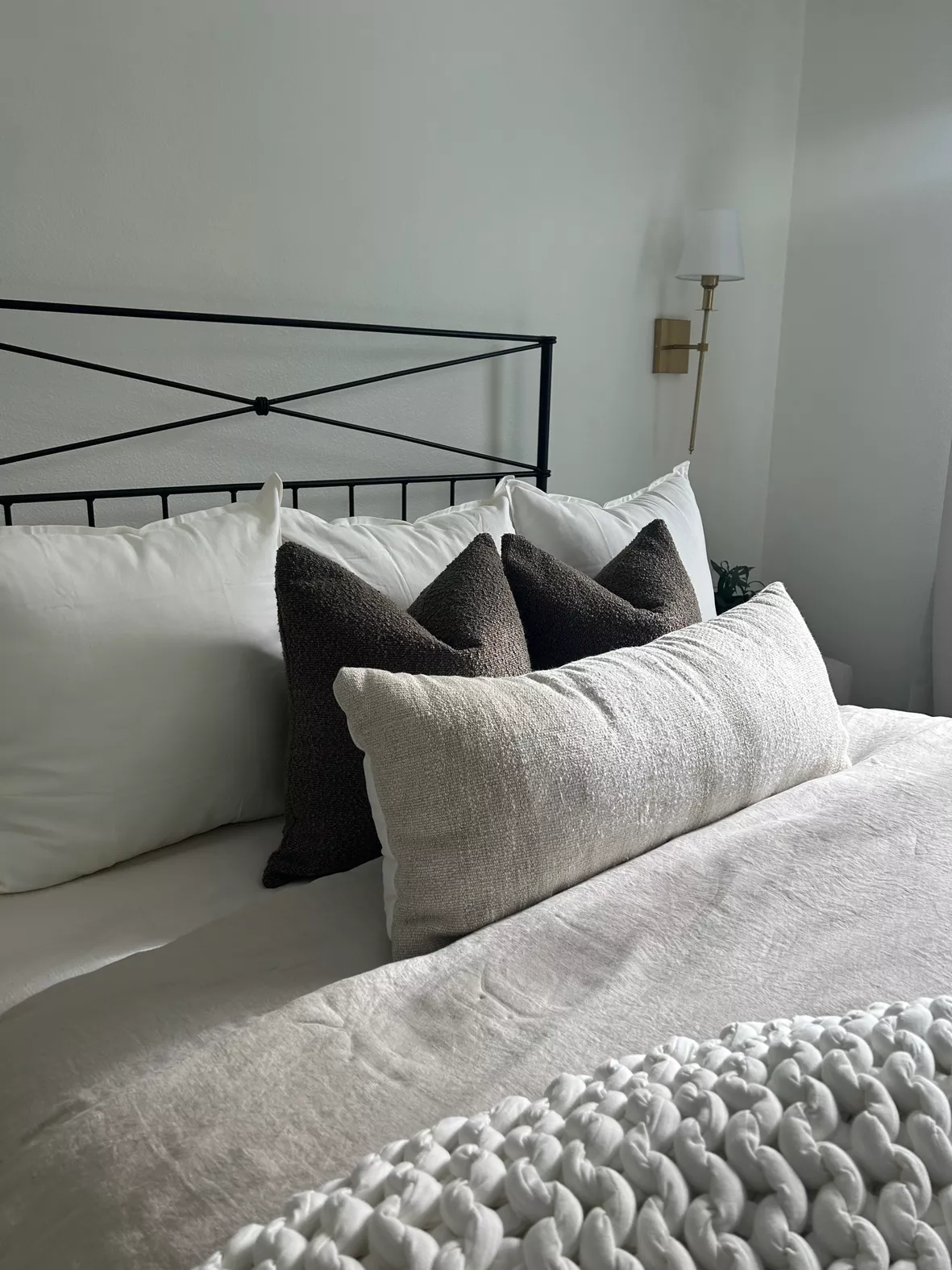 OTOSTAR 20x20 Inch Throw Pillow Inserts Set of 4 Premium Bedding