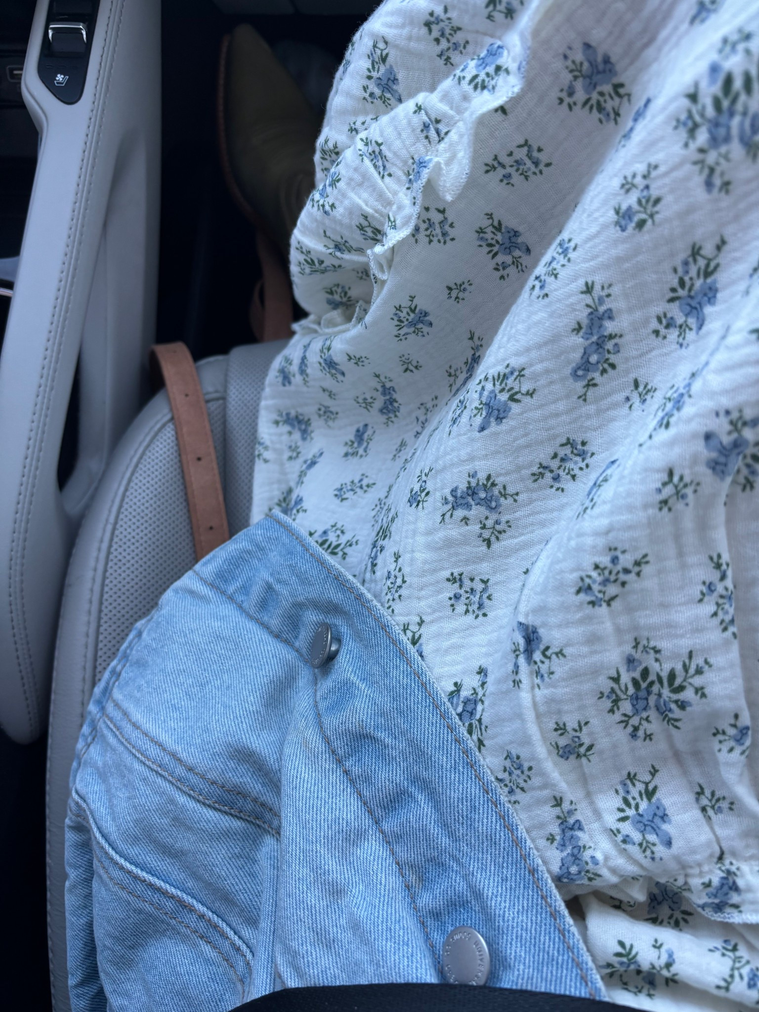 Easter Sunday outfit 

#LTKootd #LTKSeasonal #LTKmomlife