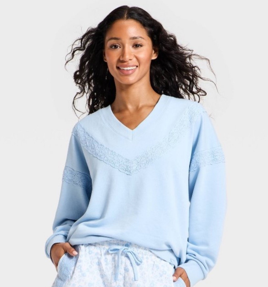 The lace trim sweatshirts are back!!!🩵 perfect for those chilly spring days!

Spring fashion, target style, sweatshirt, spring

#LTKootd #LTKSeasonal #LTKSaleAlert
