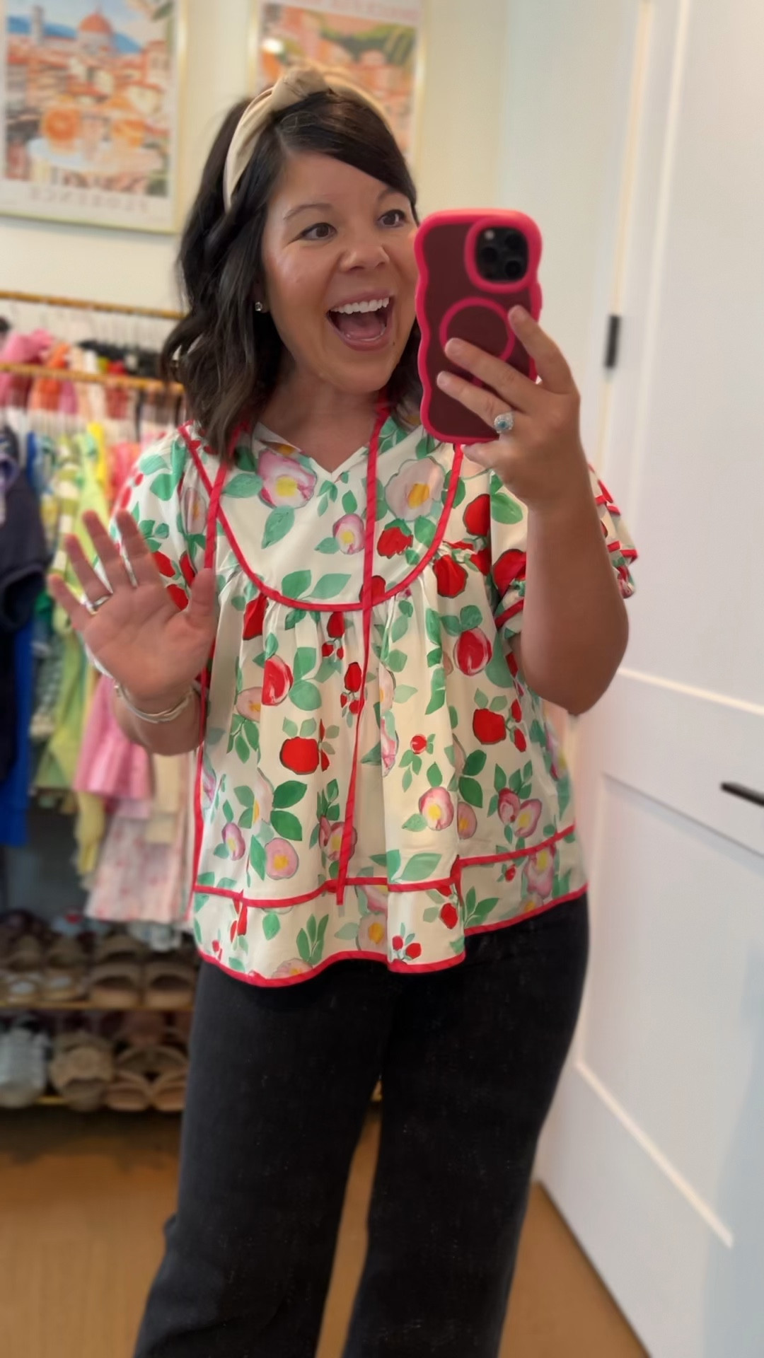 Size small top

#LTKStyleTip #LTKFindsUnder50 #LTKSeasonal