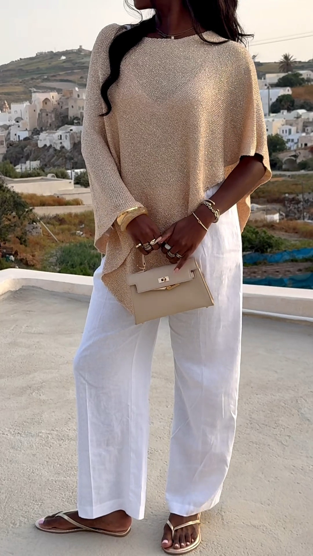 Dinner in Santorini 🥗🇬🇷

#LTKootd