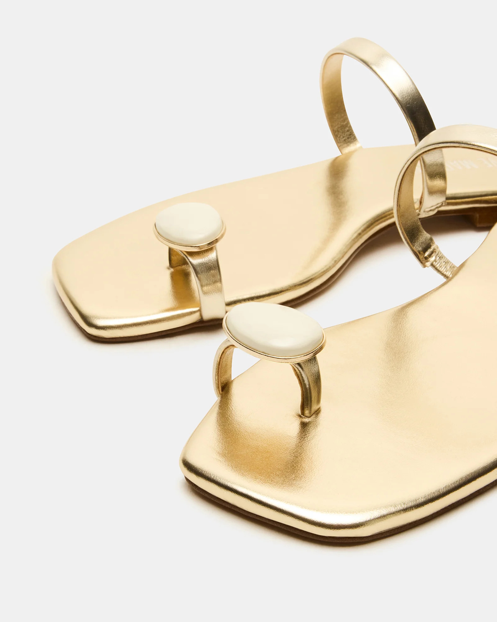 TAMARA Gold Flat Square-Toe Women's Sandal | Steve Madden (US)