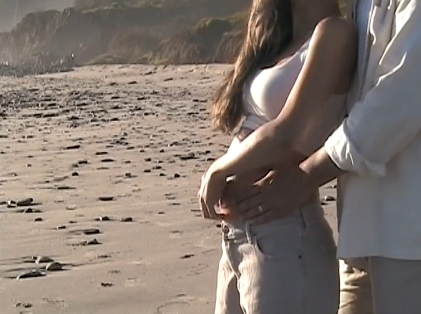 Pregnancy announcement fit